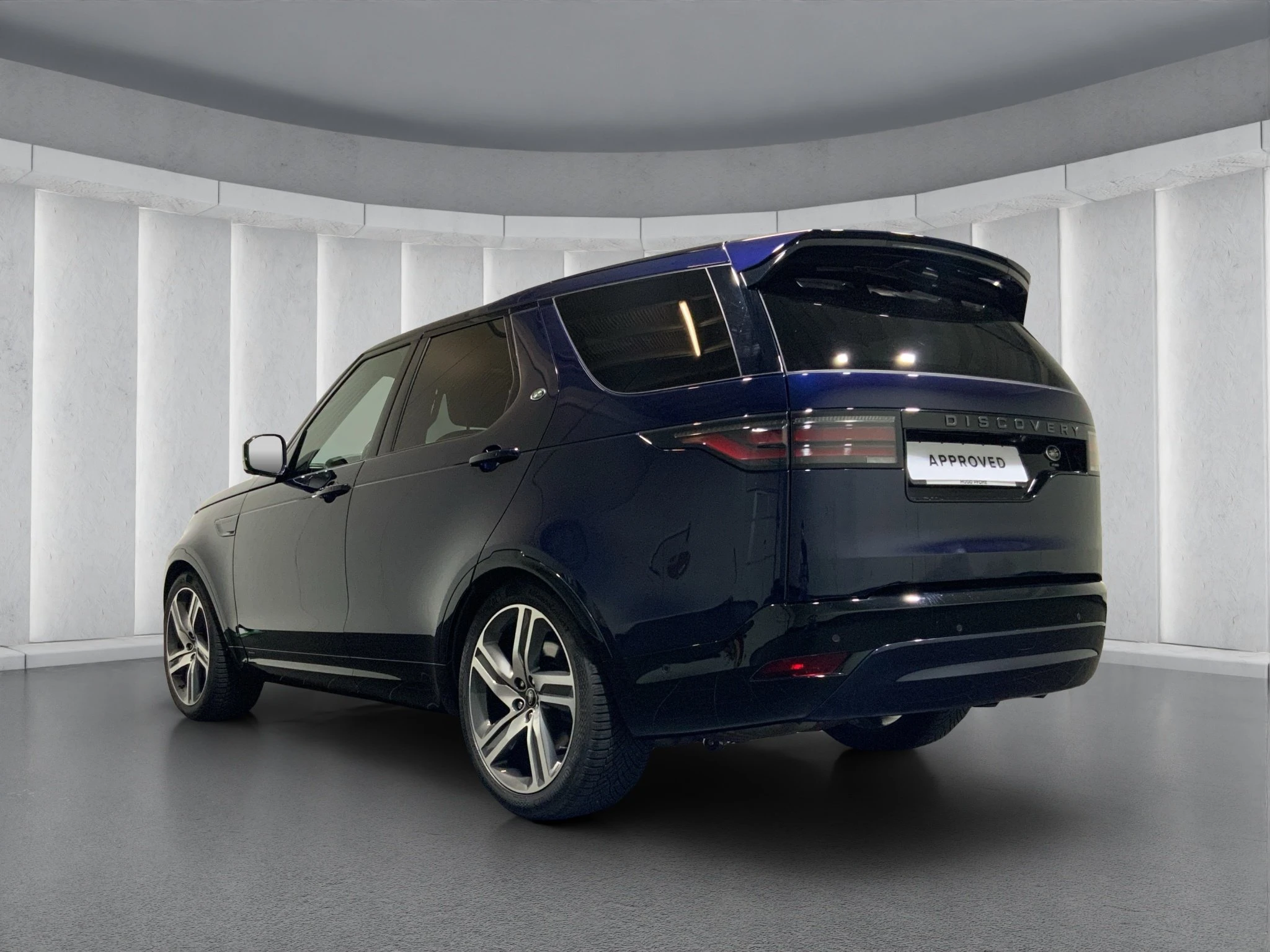 Land Rover-Discovery-image-2