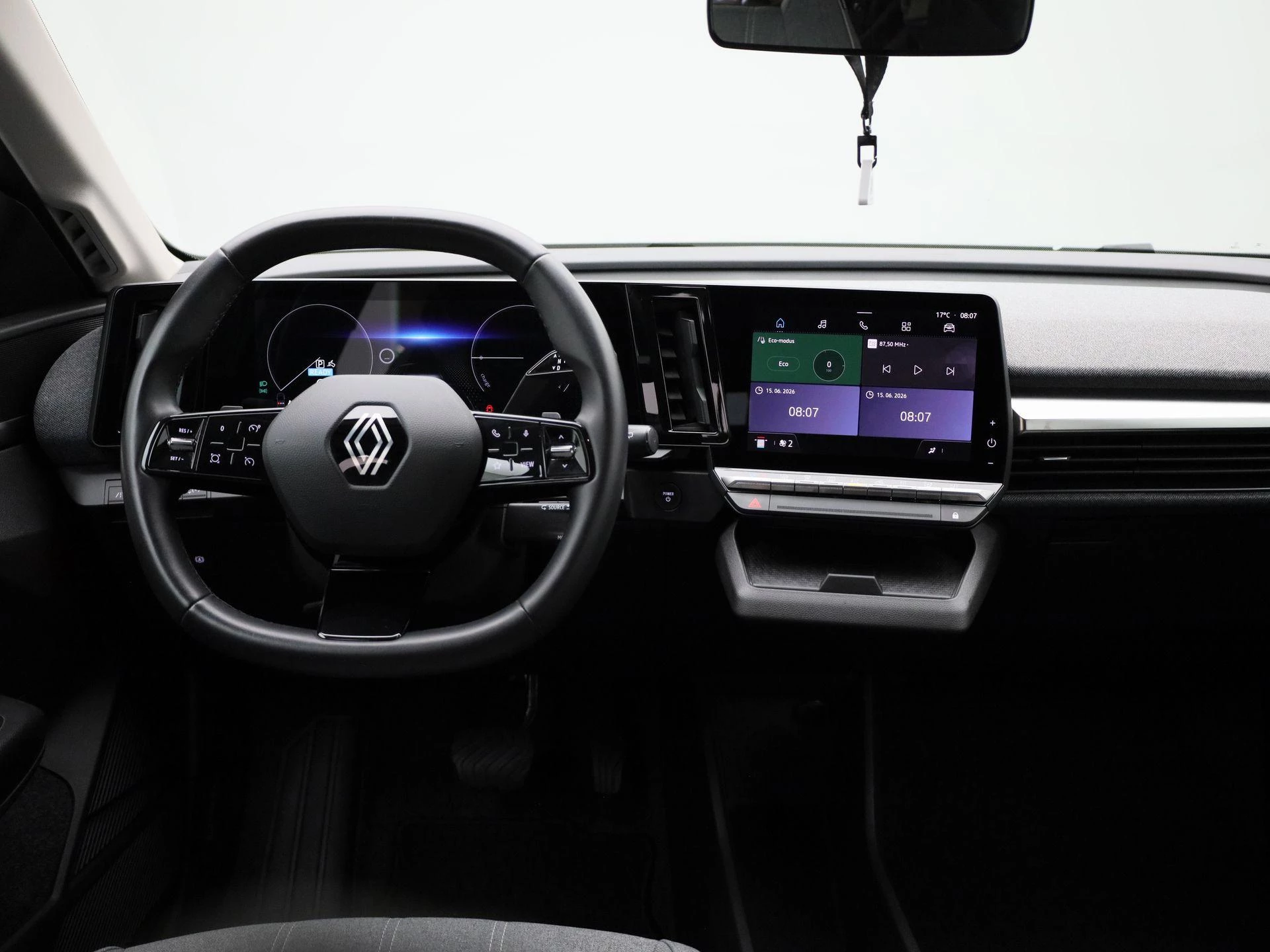 Renault-Megane E-Tech-image-6