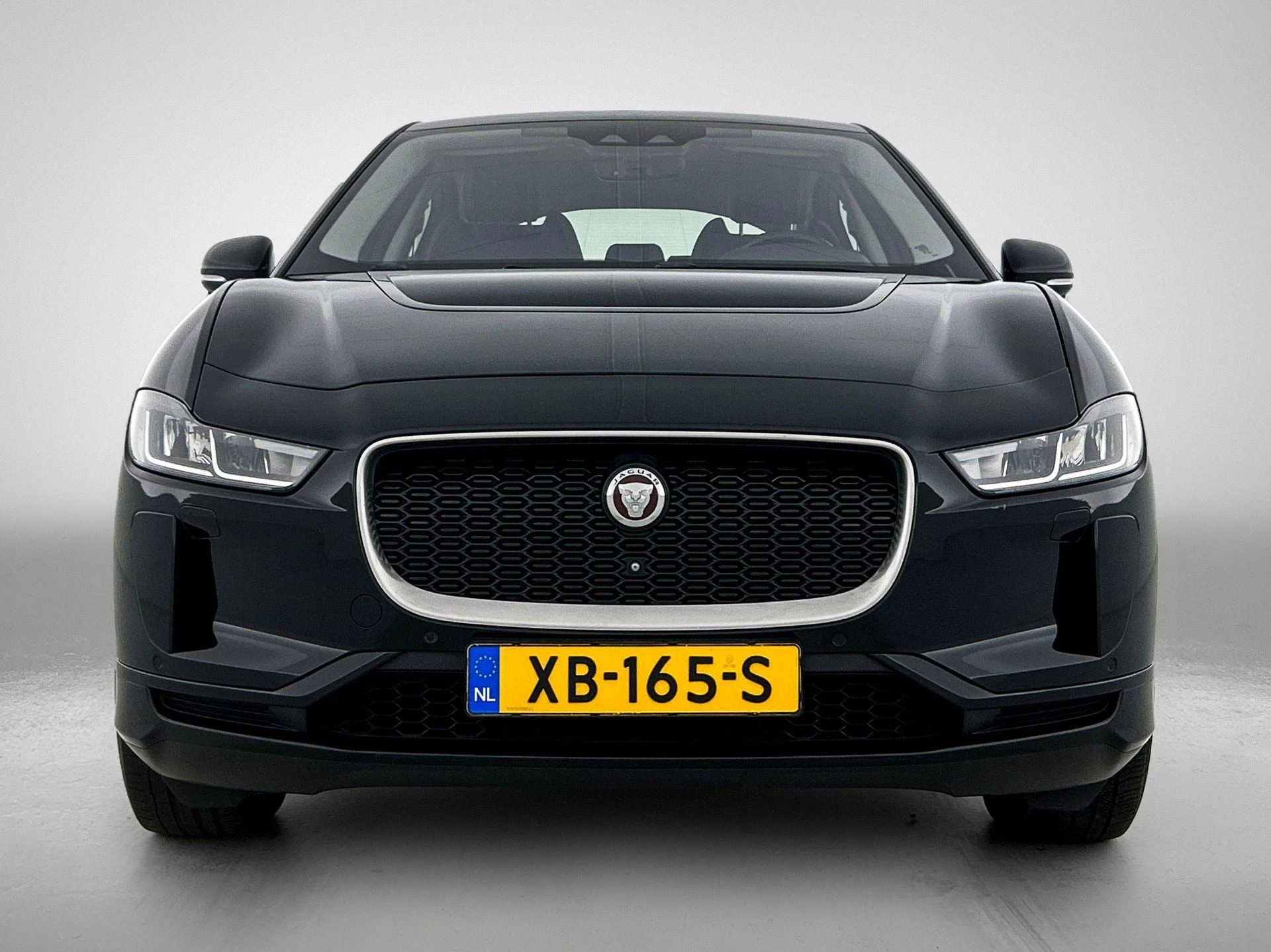 Jaguar-I-PACE-image-4