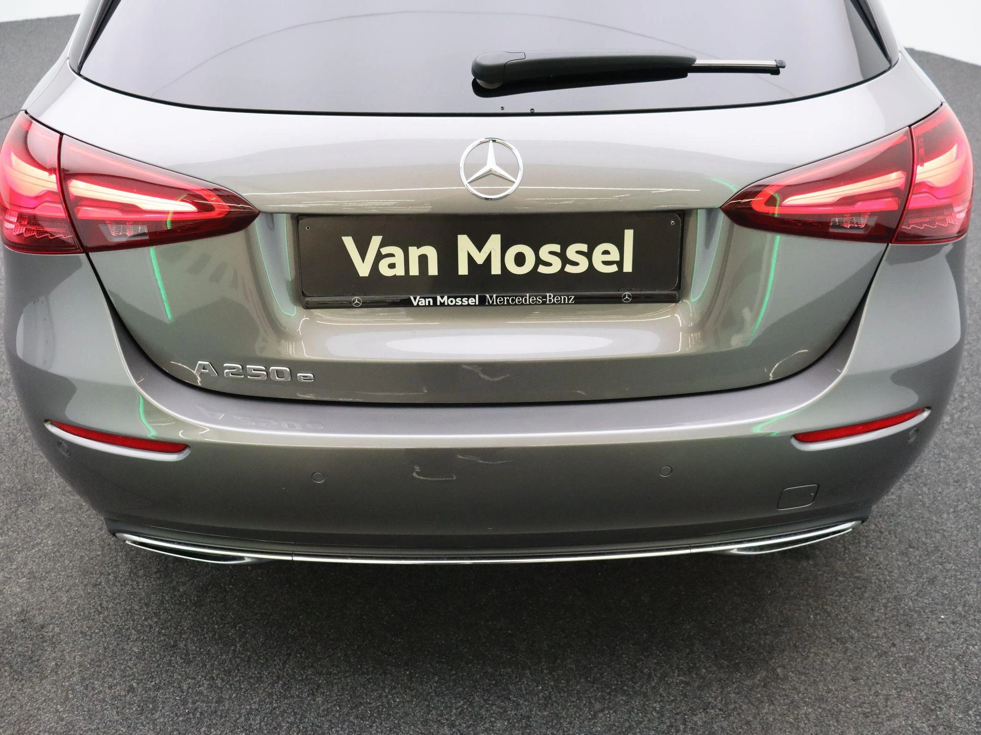 Mercedes-Benz Classe A 250 e Business Line + CARPLAY + LED + CAMERA +