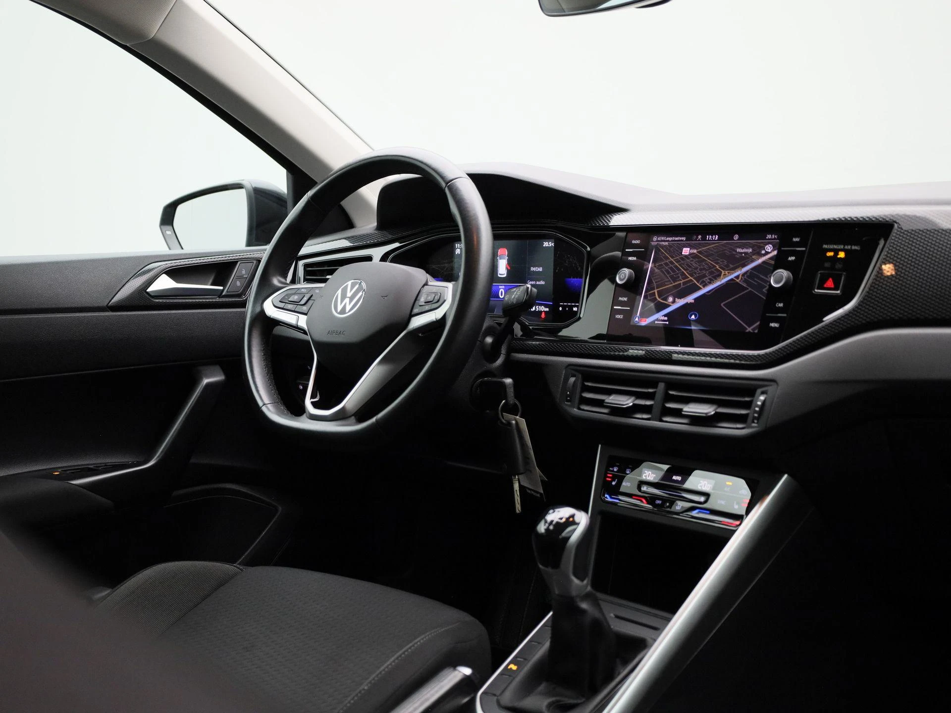Volkswagen-Polo-image-33