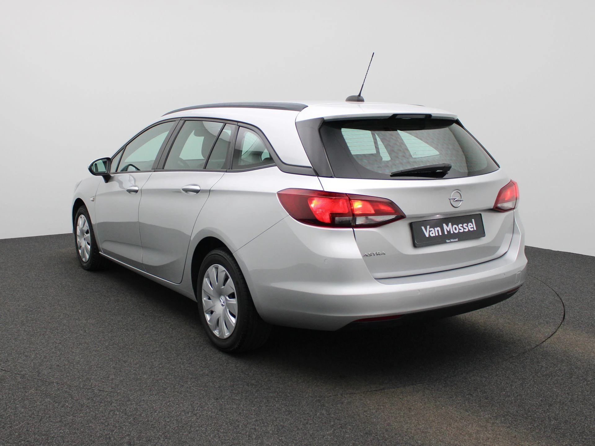 Opel-Astra-image-1