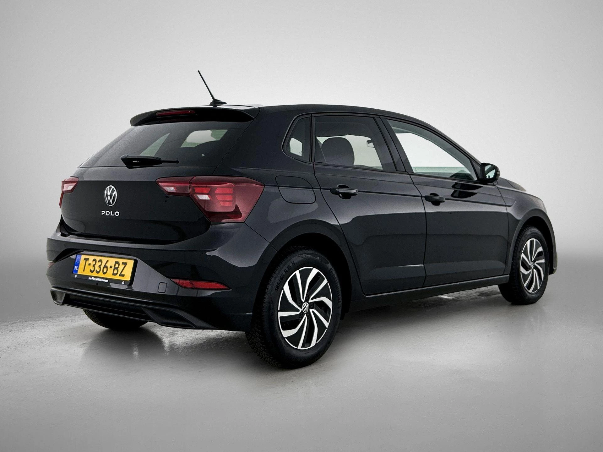 Volkswagen-Polo-image-3