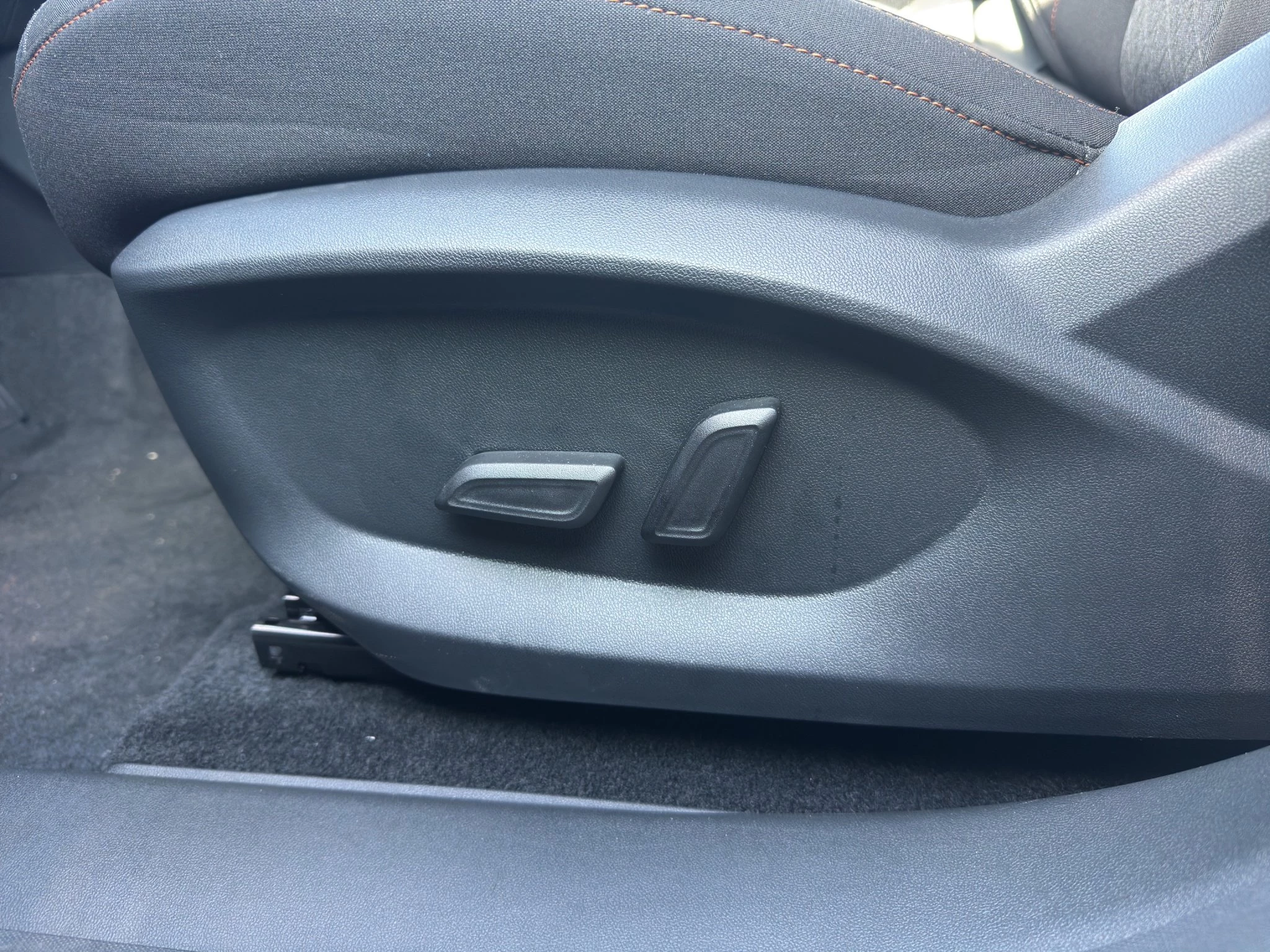 MG HS Comfort 1.5 T-GDI LED RFK LMF PDC Navi Klima
