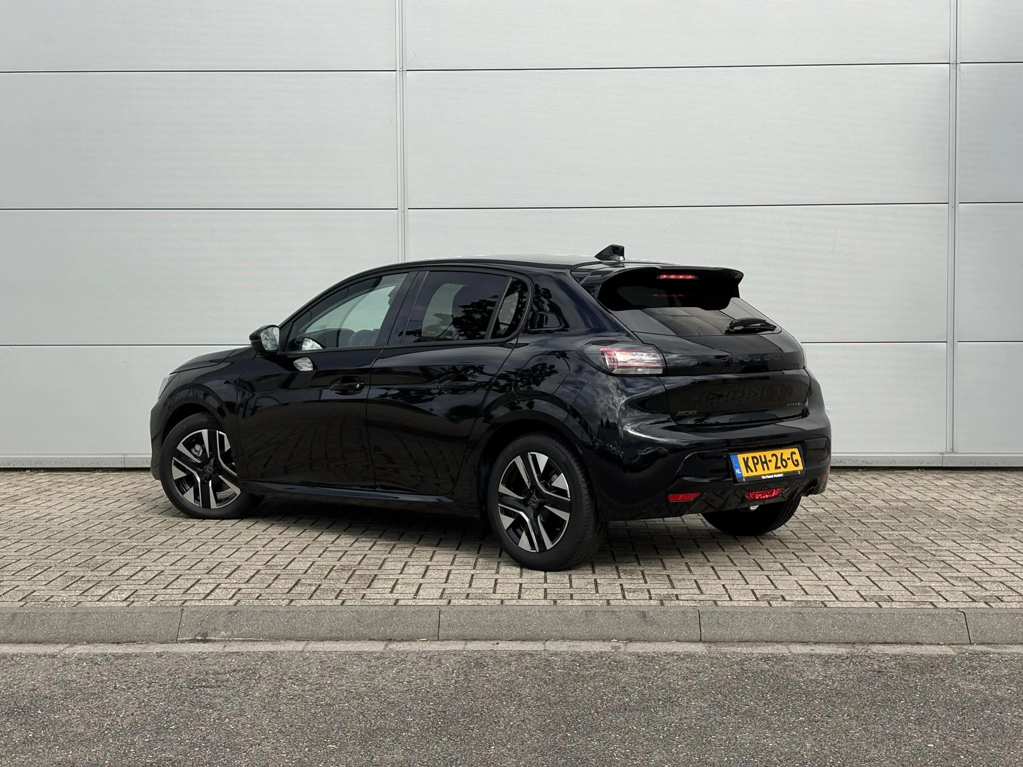Peugeot-208-image-3