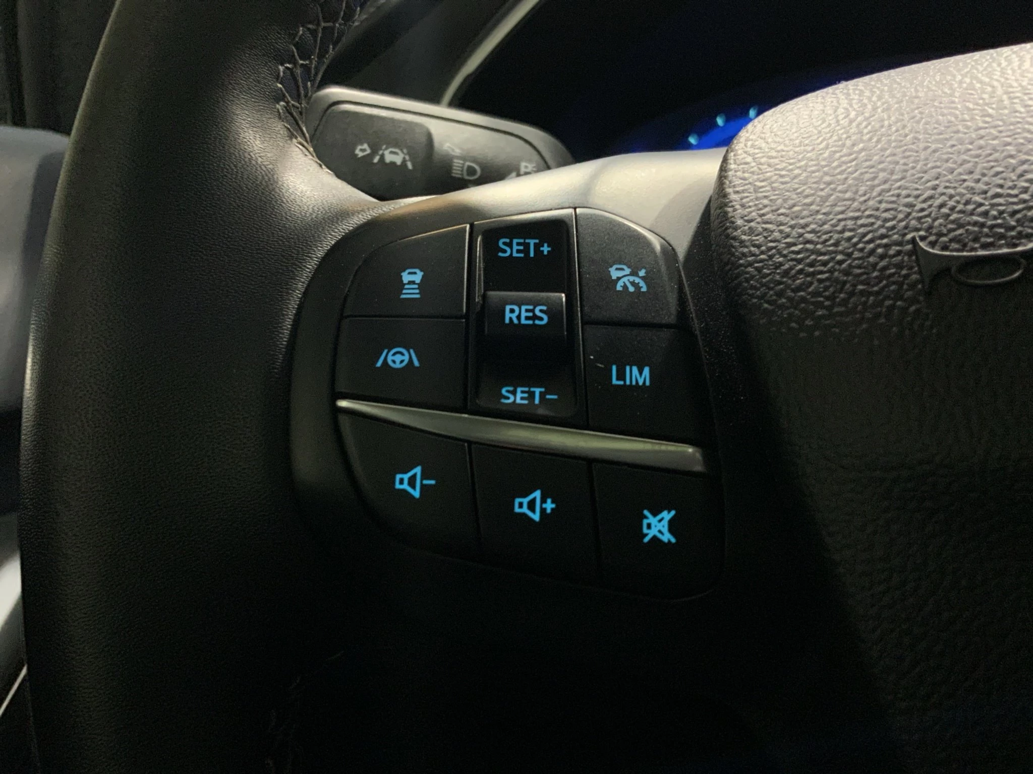 Ford Focus Active Vignale Autom. | Standhzg. | Pano