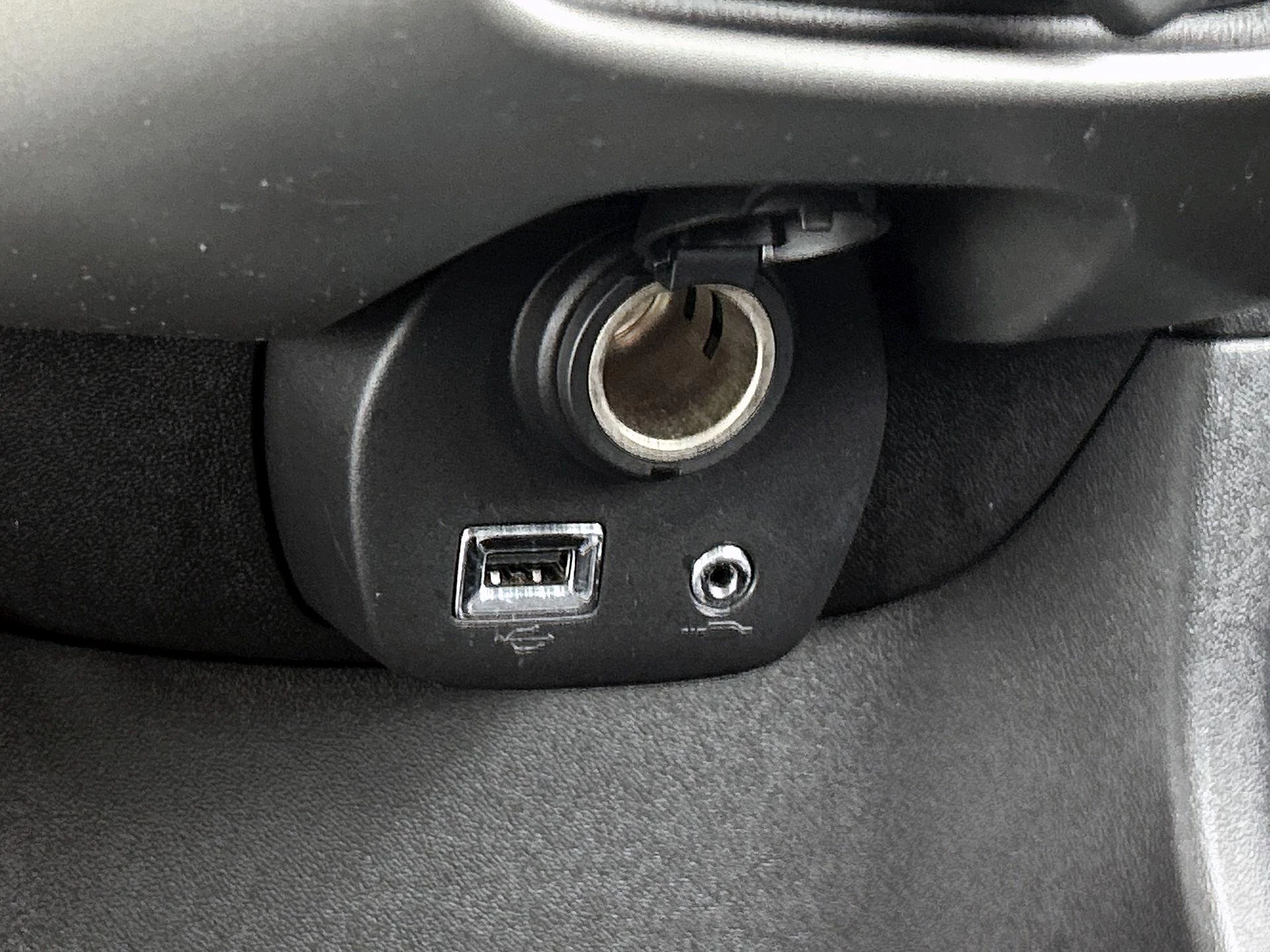 Peugeot-108-image-24