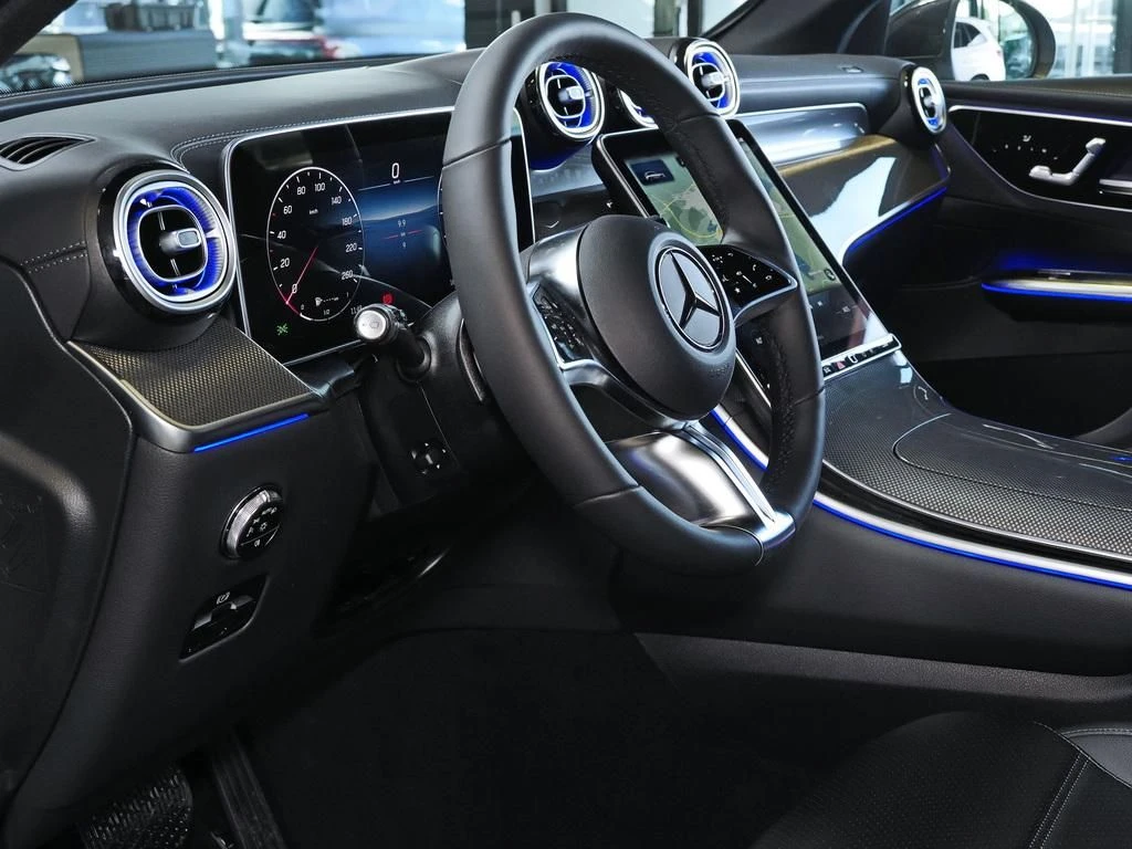 Mercedes-Benz-GLC 200 d-image-6