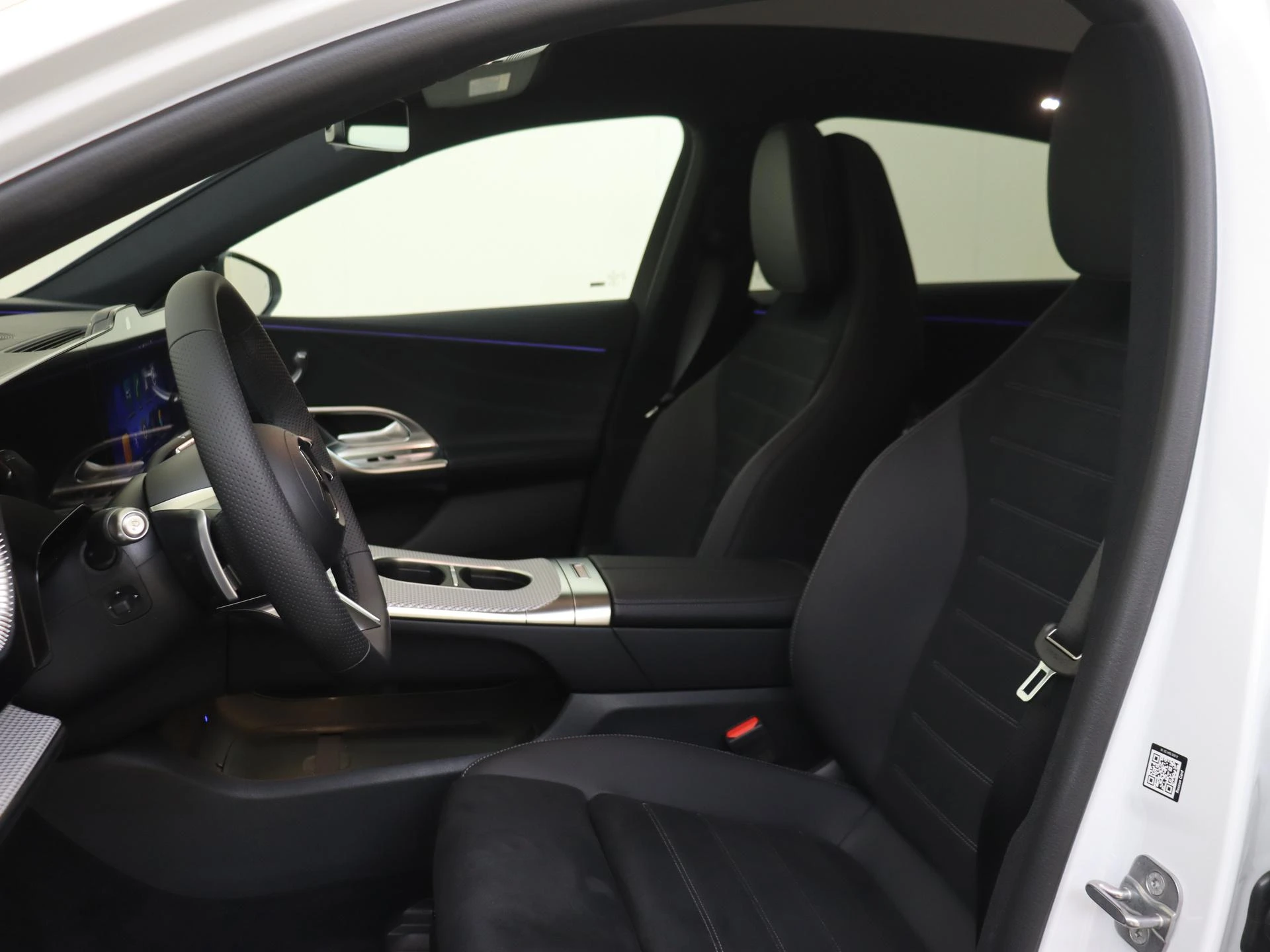 Mercedes-Benz-C-Klasse-image-14