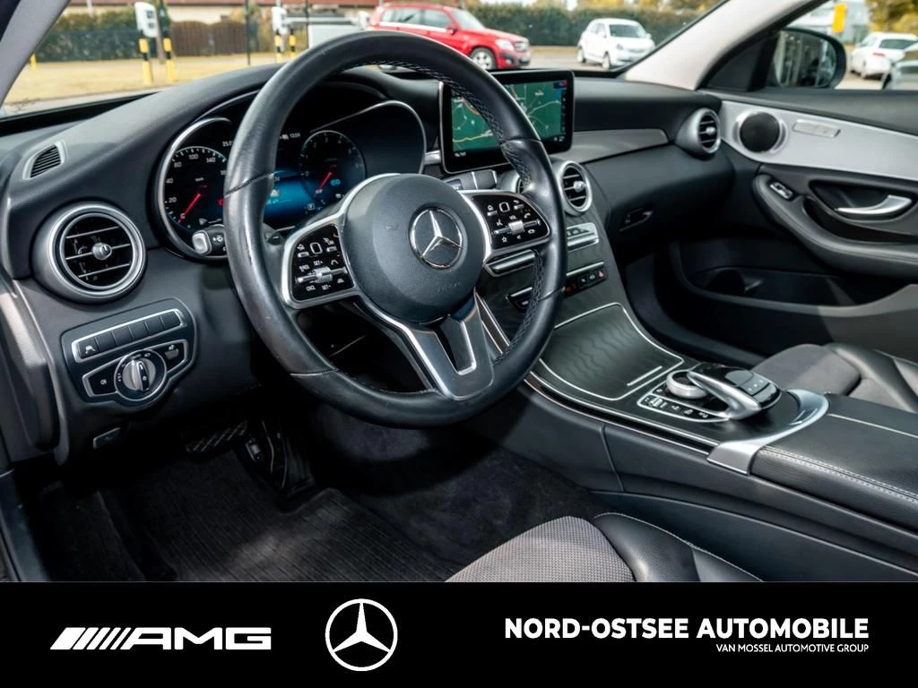 Mercedes-Benz C-Klasse 300 de T AVANTGARDE KAMERA NAVI AHK LED SHZ AVANTGARDEW205 C 300 de T AVANTGARDE KAMERA NAVI AHK LED SHZ AVANTGARDE