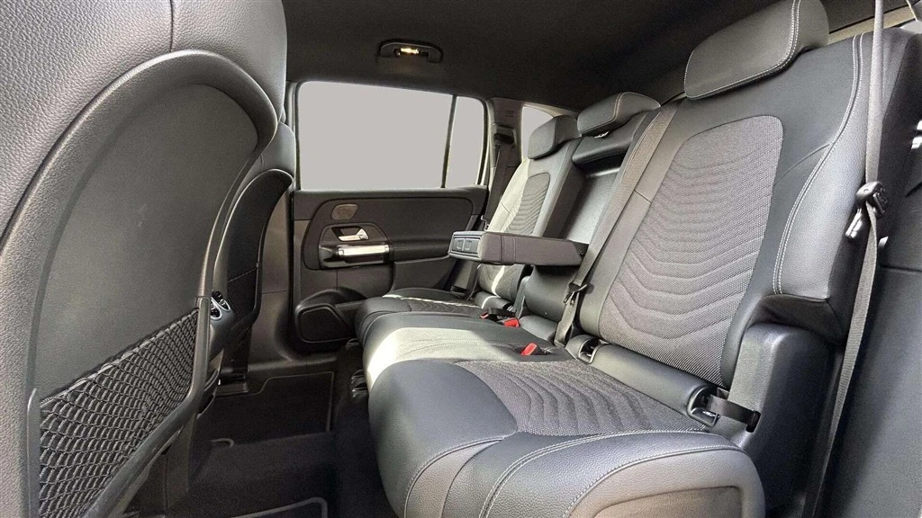 Mercedes-Benz-EQB-image-25