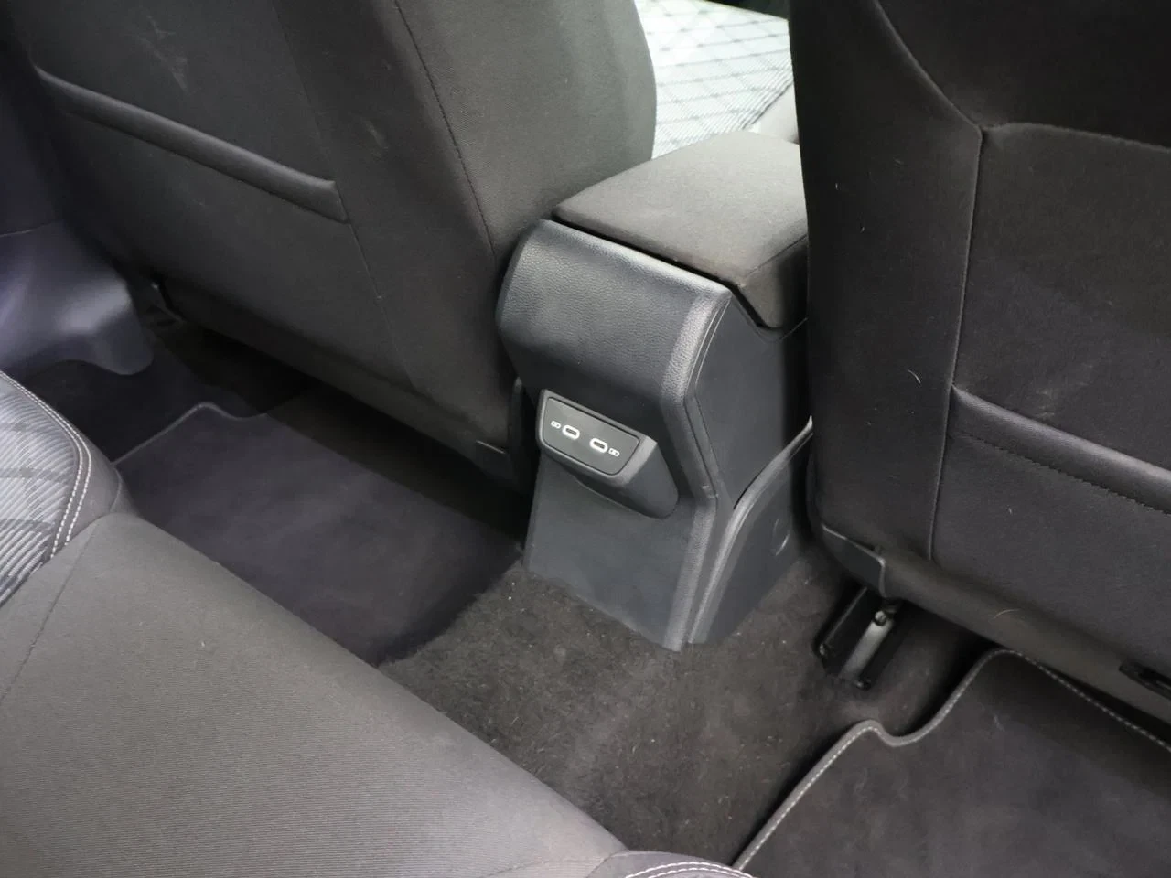 Volkswagen-Taigo-image-18