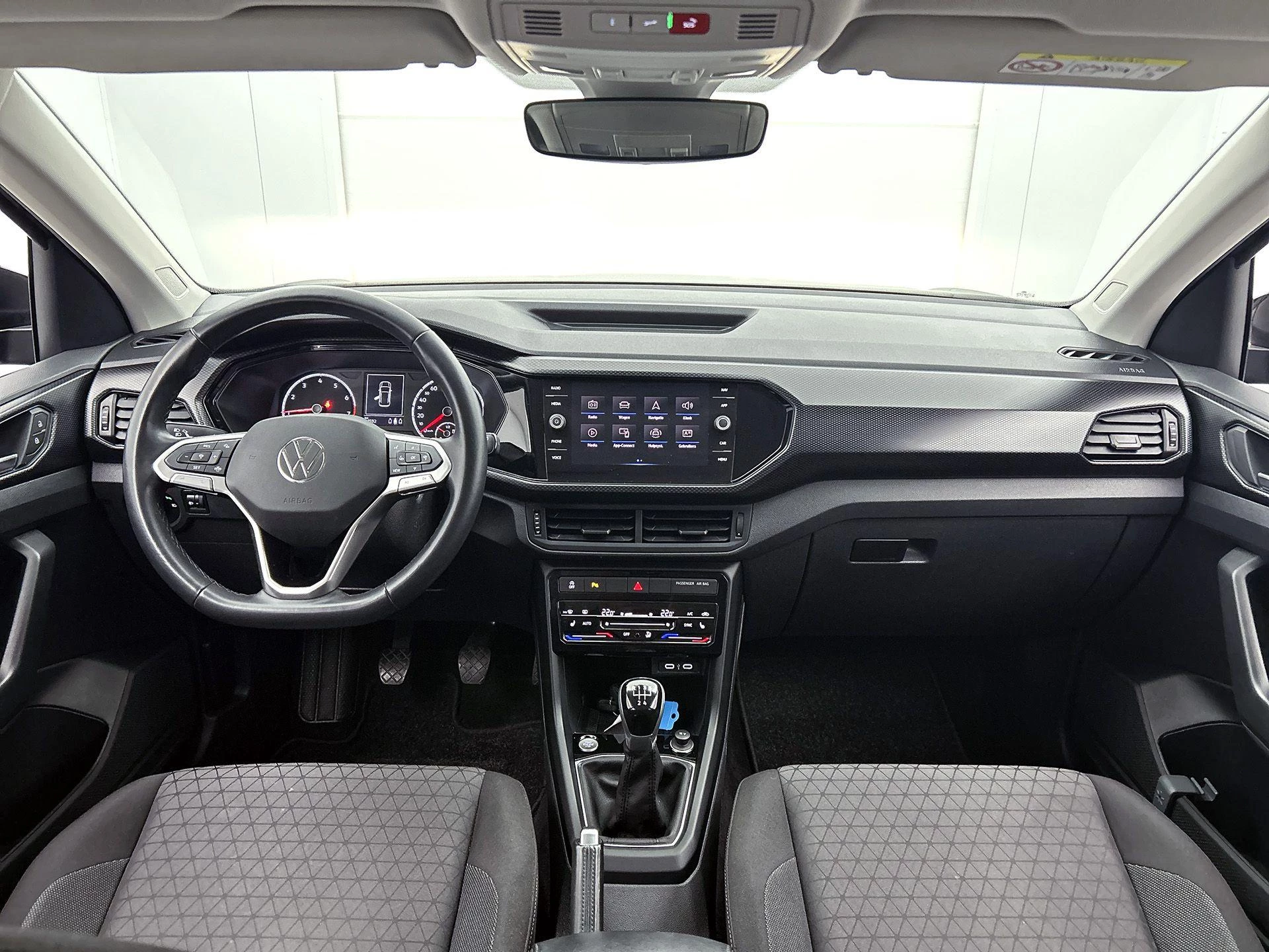 Volkswagen-T-Cross-image-21