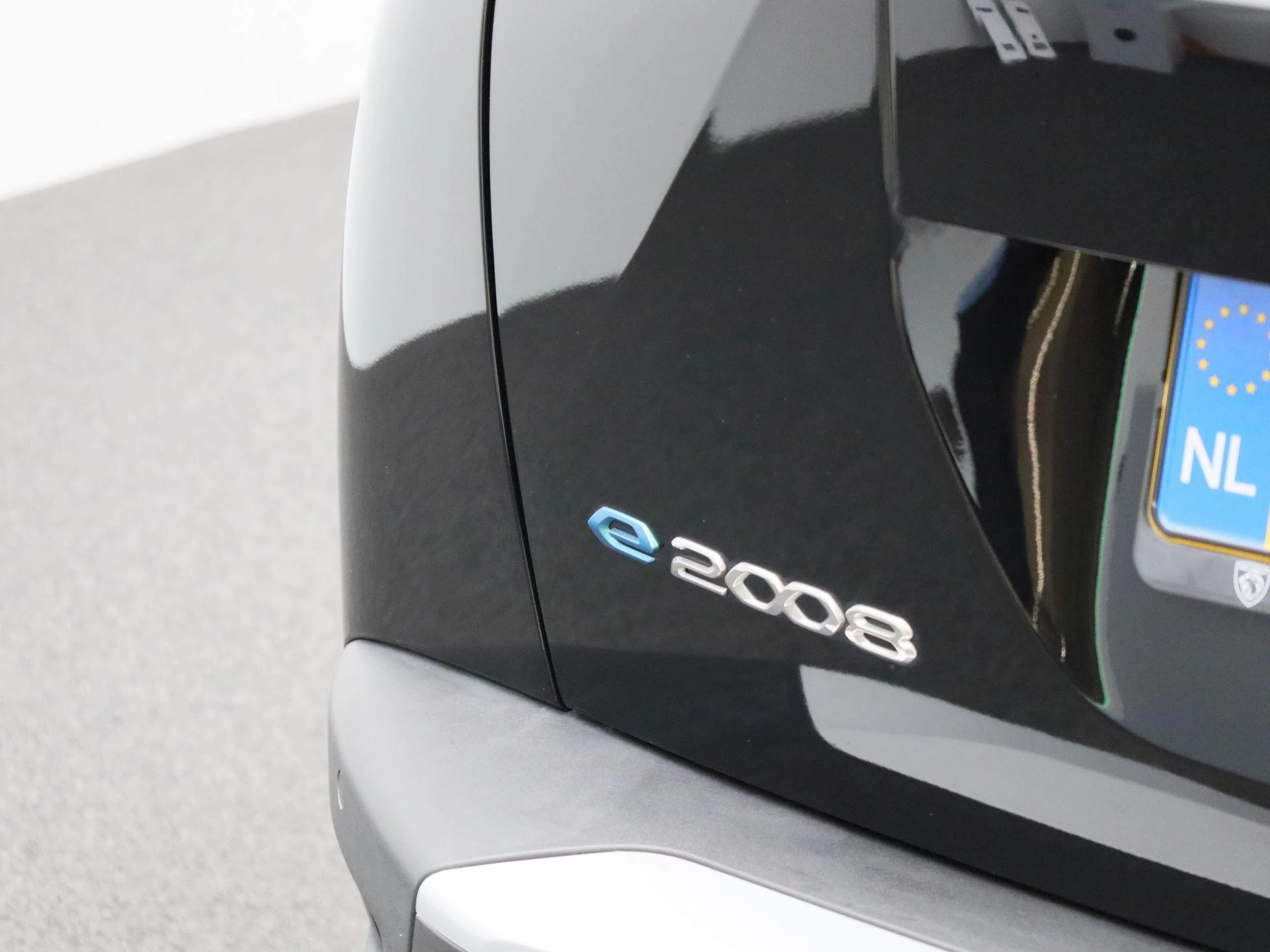 Peugeot-e-2008-image-36