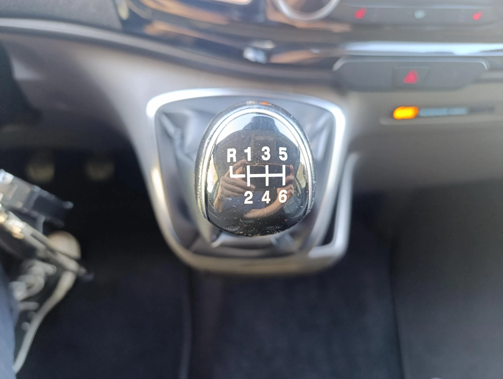 Ford-Transit Custom-image-21