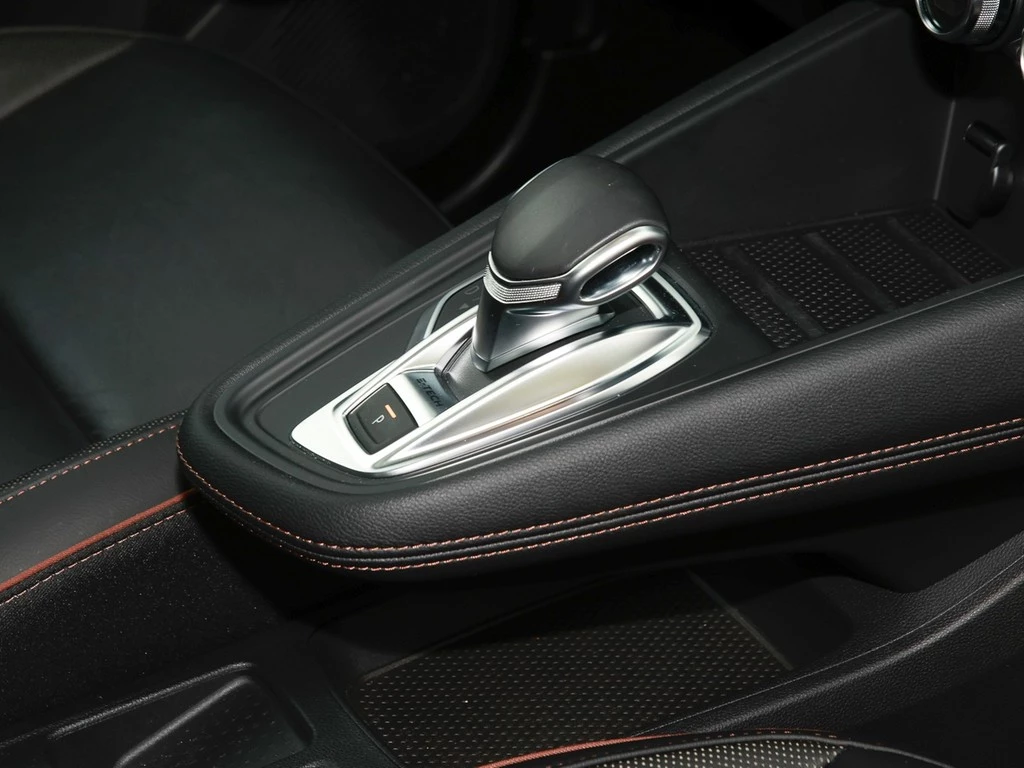 Renault Captur II 1.6 E-TECH Initiale Paris Navi Bose