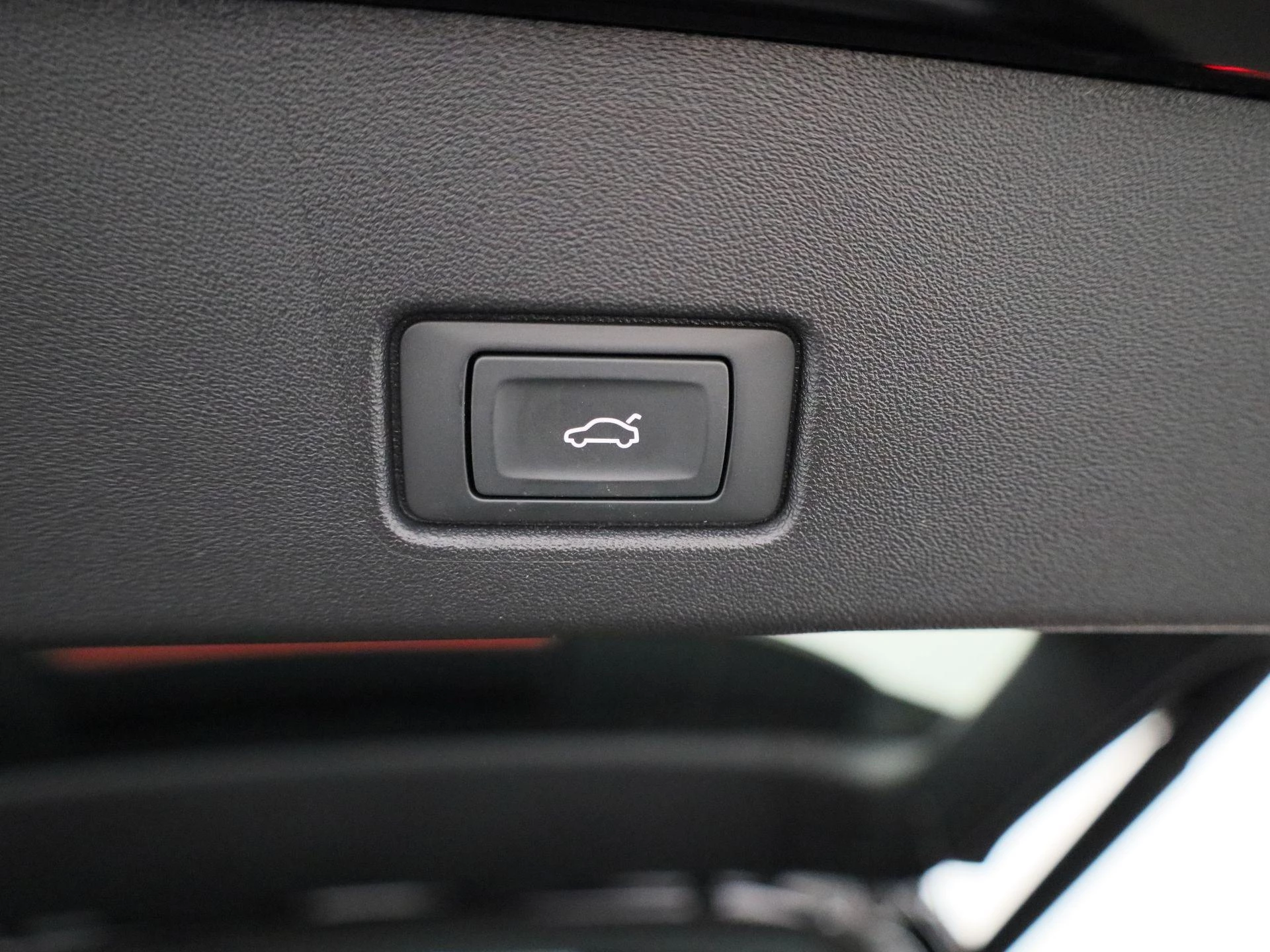 Audi-Q4 e-tron-image-12