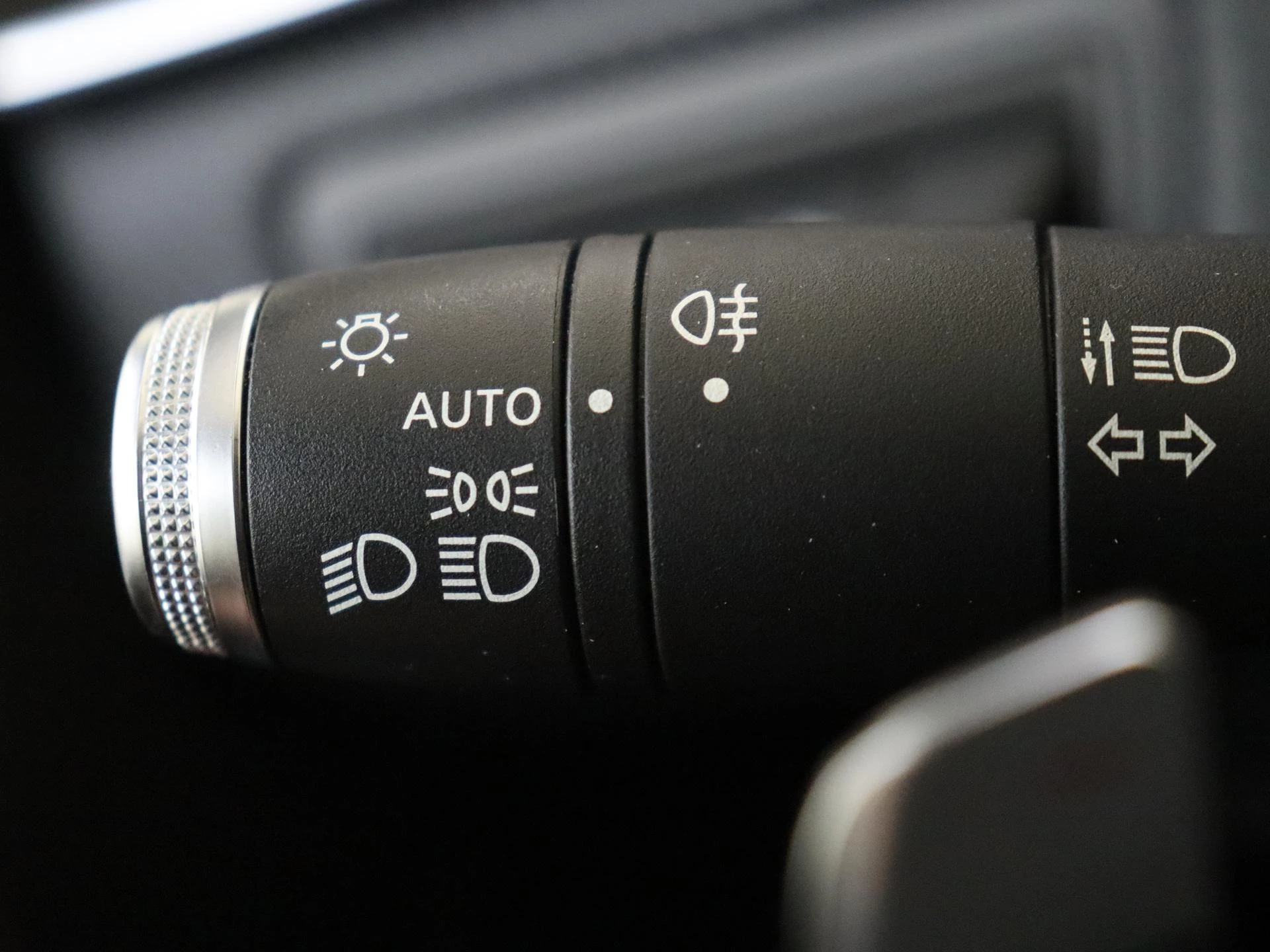 Renault-Clio-image-22
