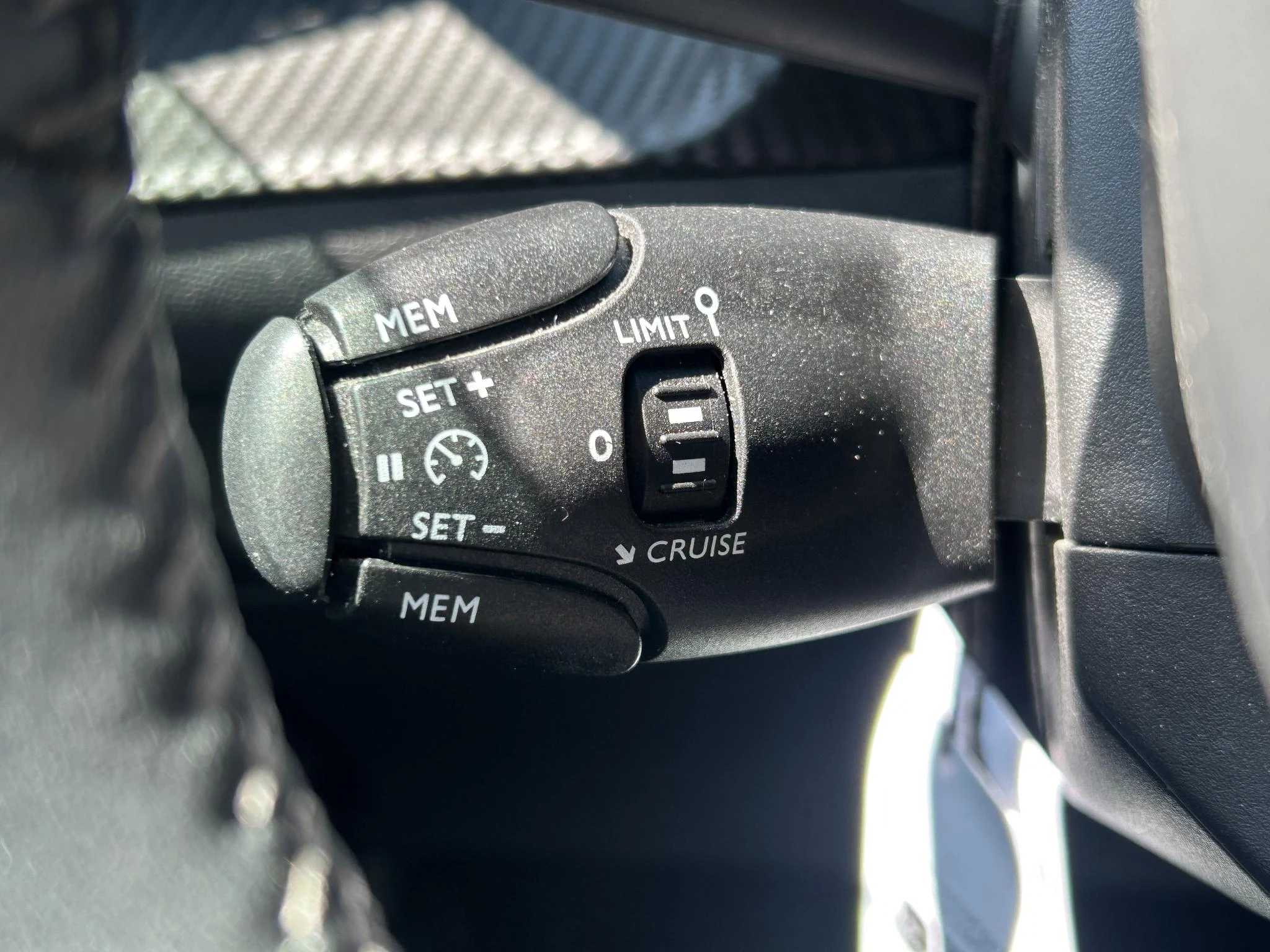 Peugeot-2008-image-16
