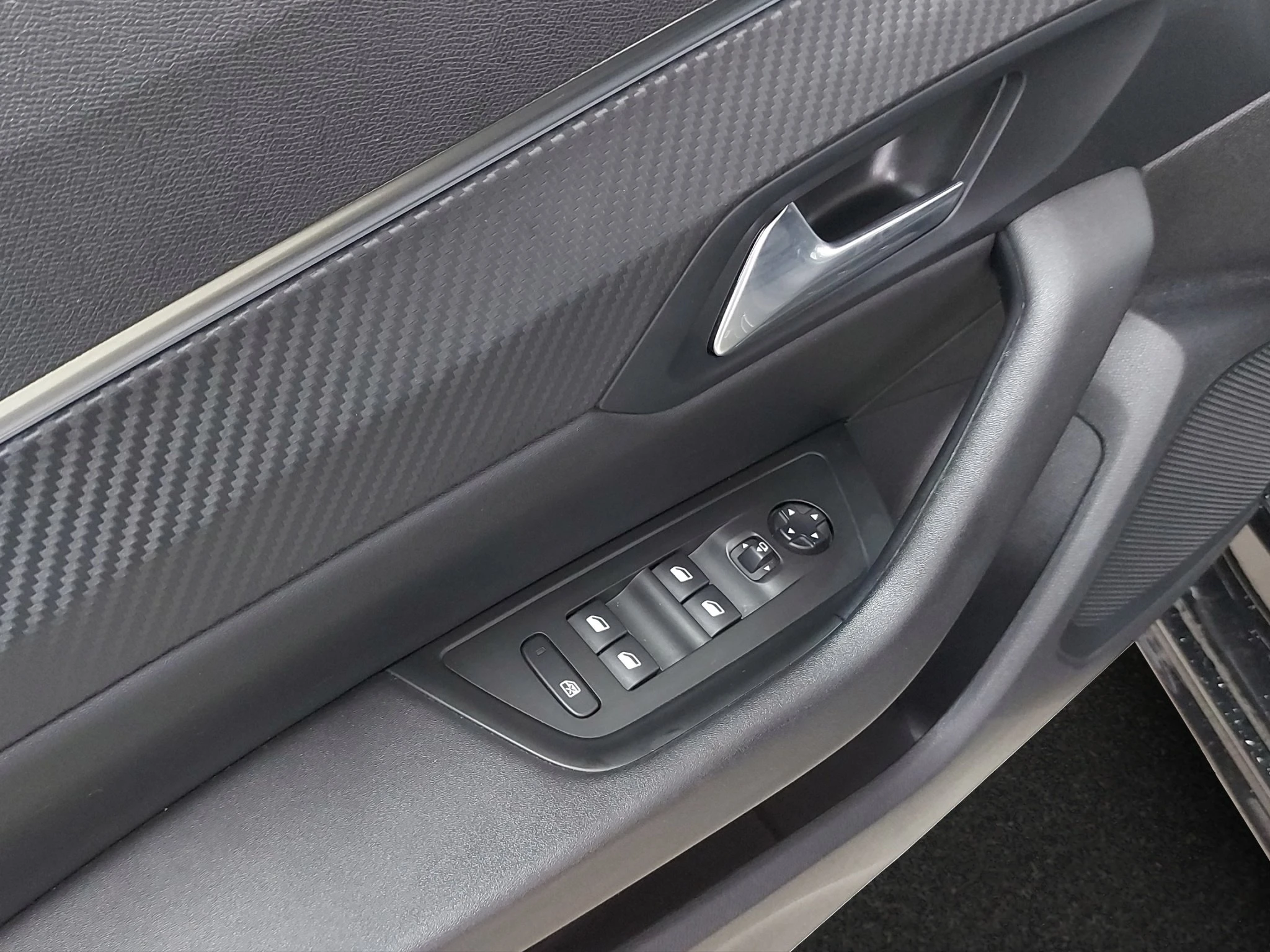 Peugeot-508-image-16