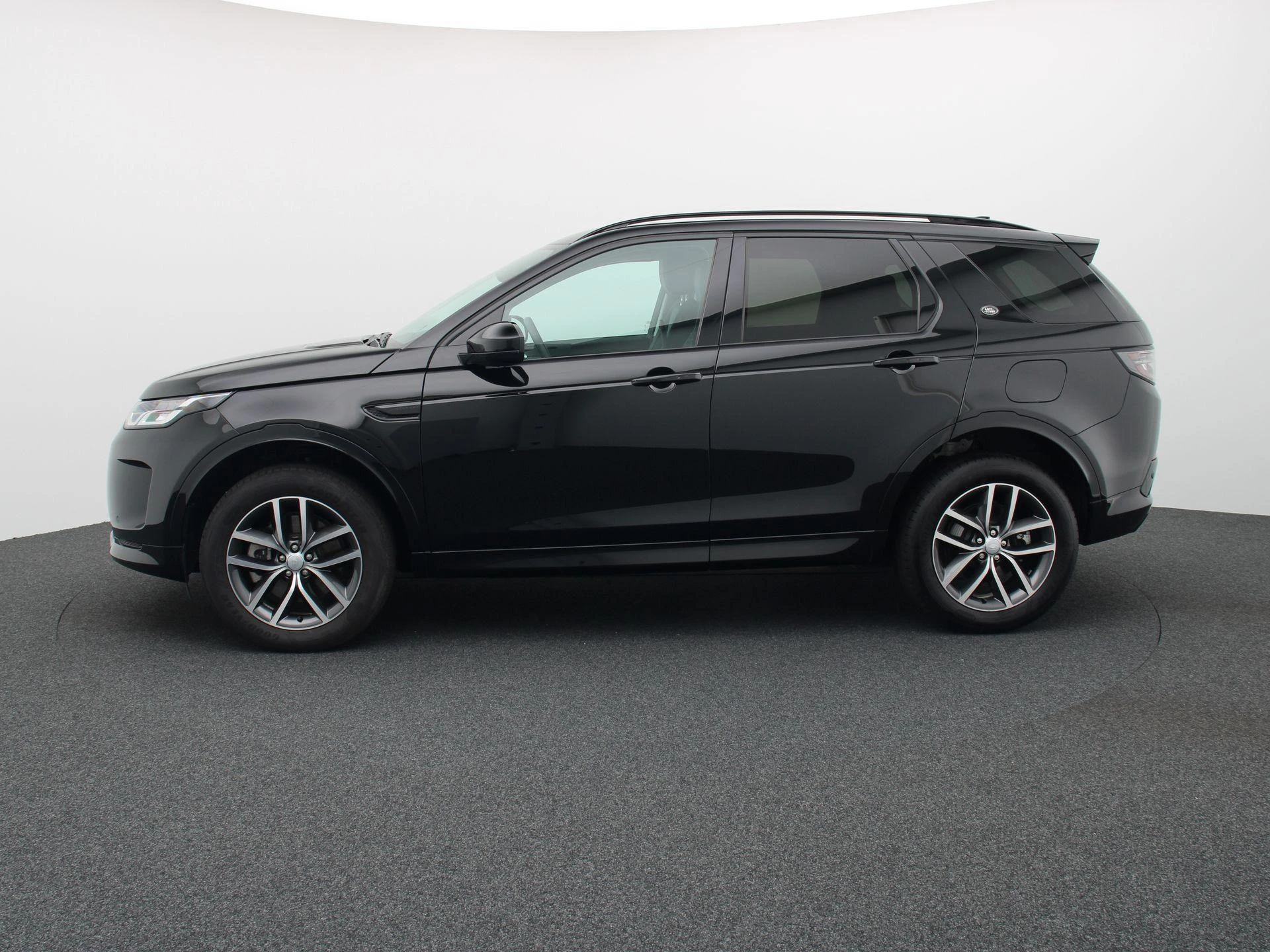 Land Rover-Discovery Sport-image-3