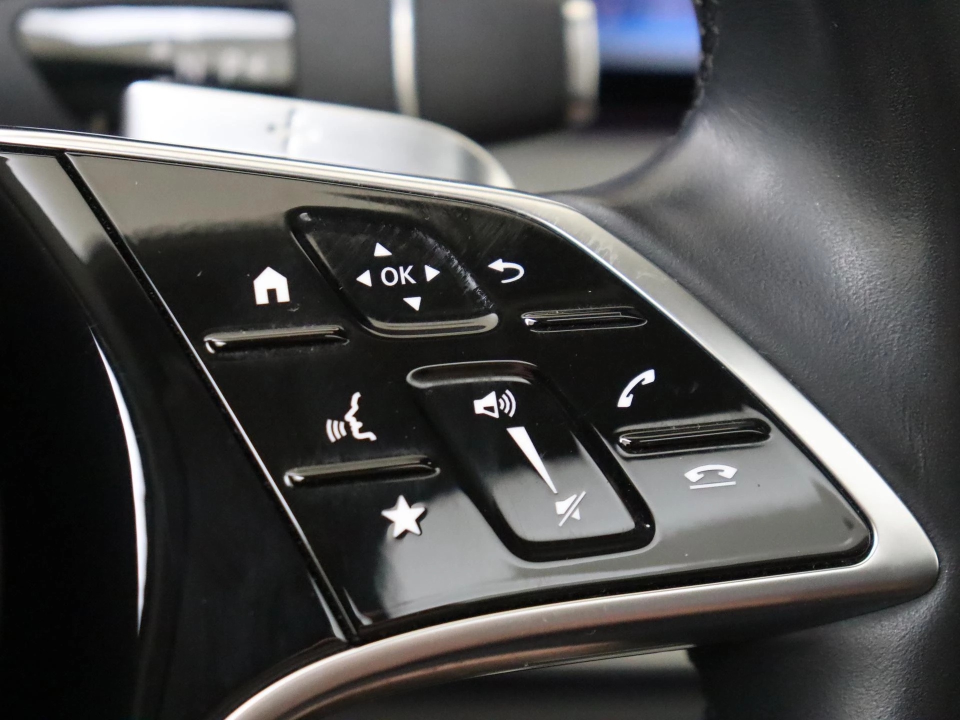 Mercedes-Benz-E-Klasse-image-13