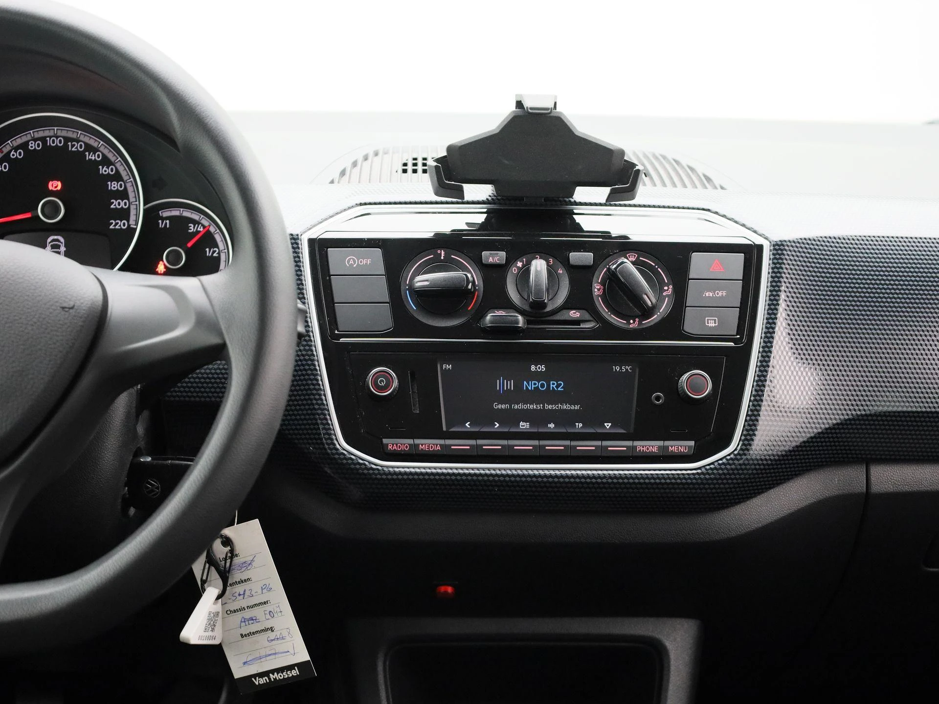 Volkswagen-up!-image-7