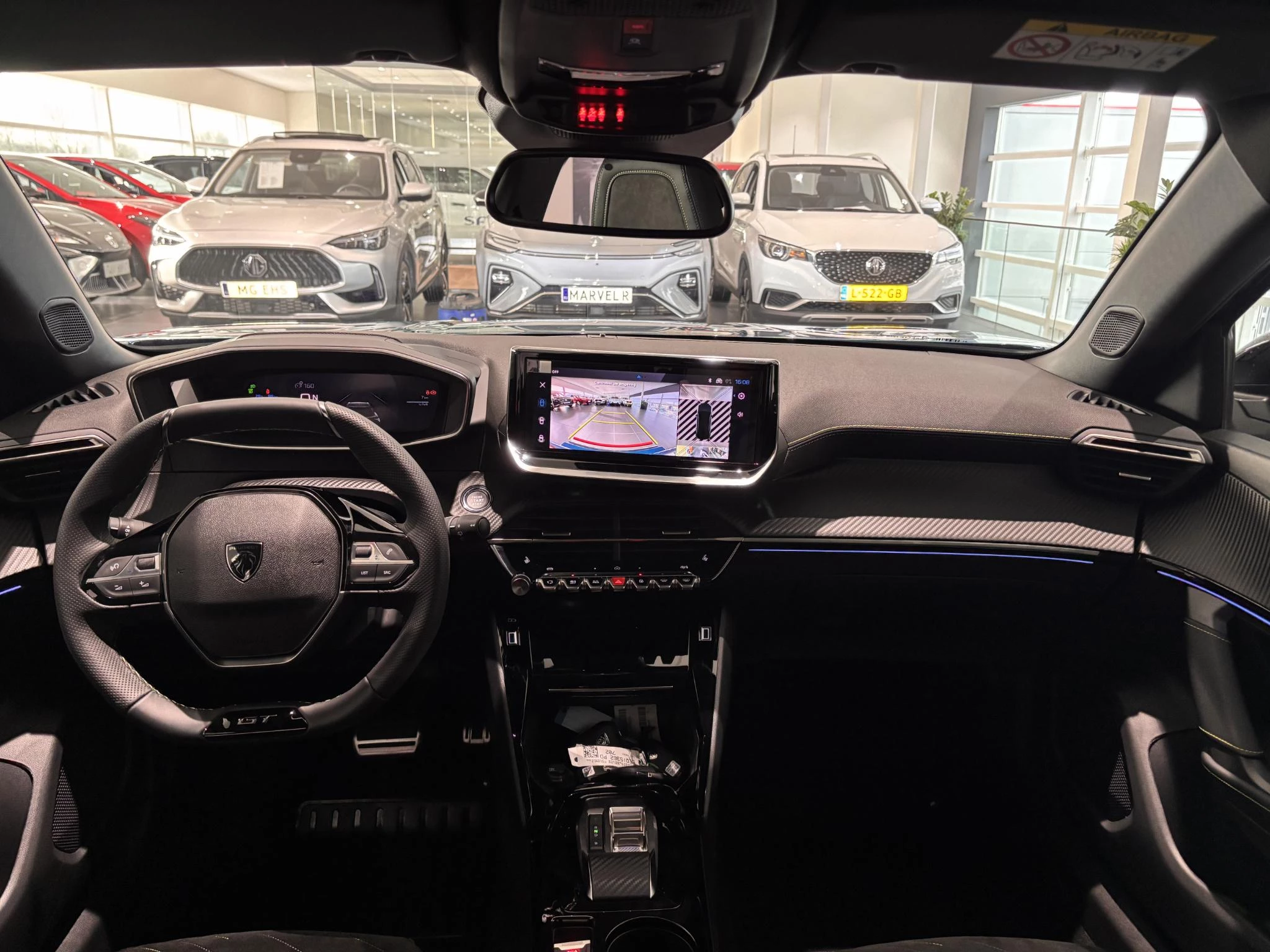 Peugeot-e-2008-image-14