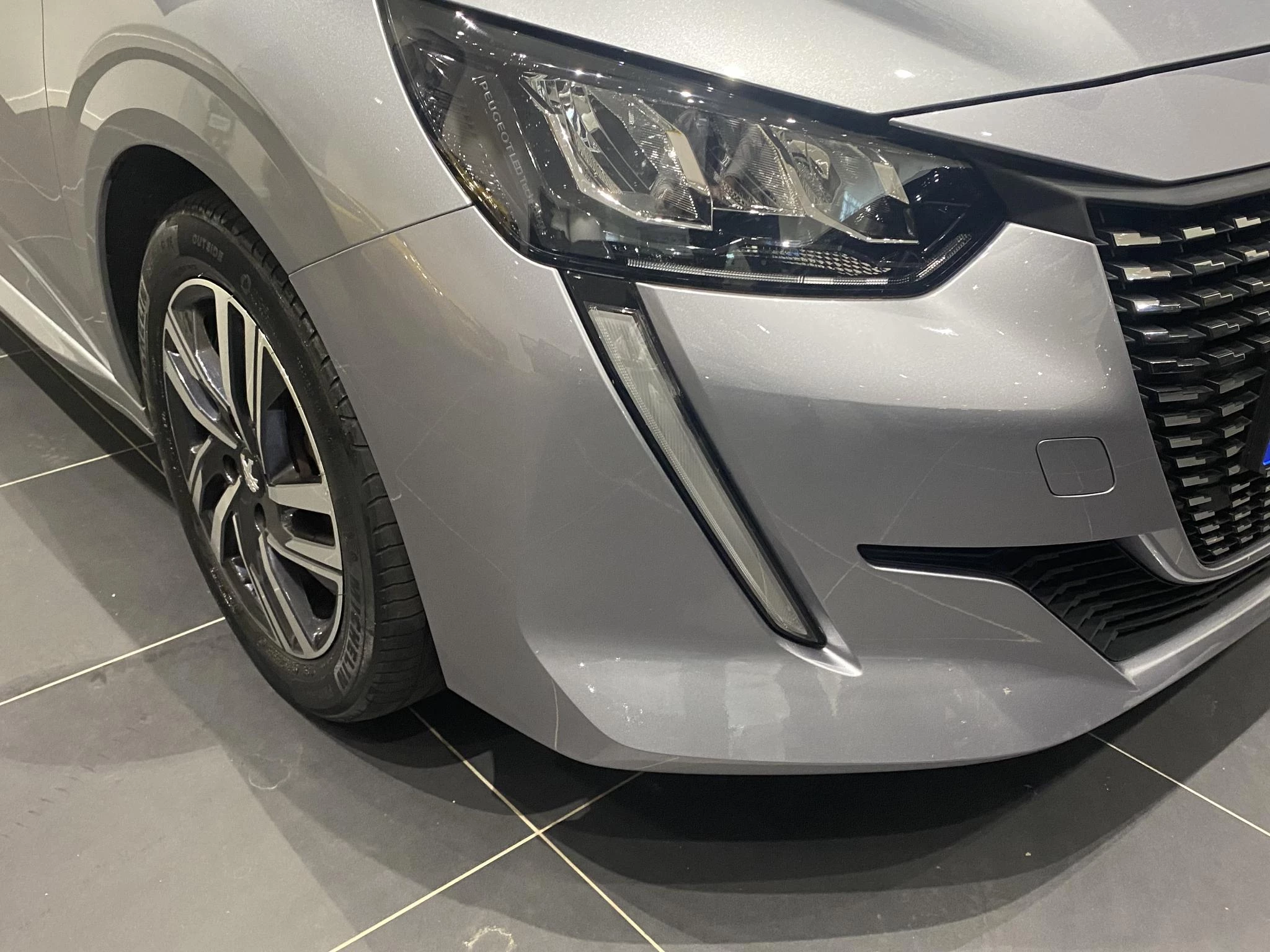 Peugeot-208-image-32