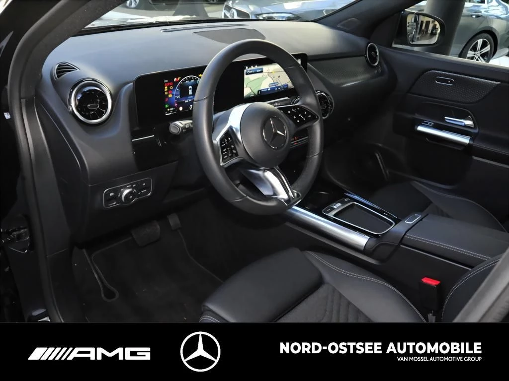 Mercedes-Benz-GLA-image-5