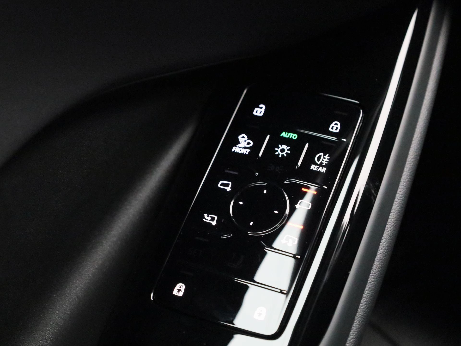 Audi-Q6 e-tron-image-37