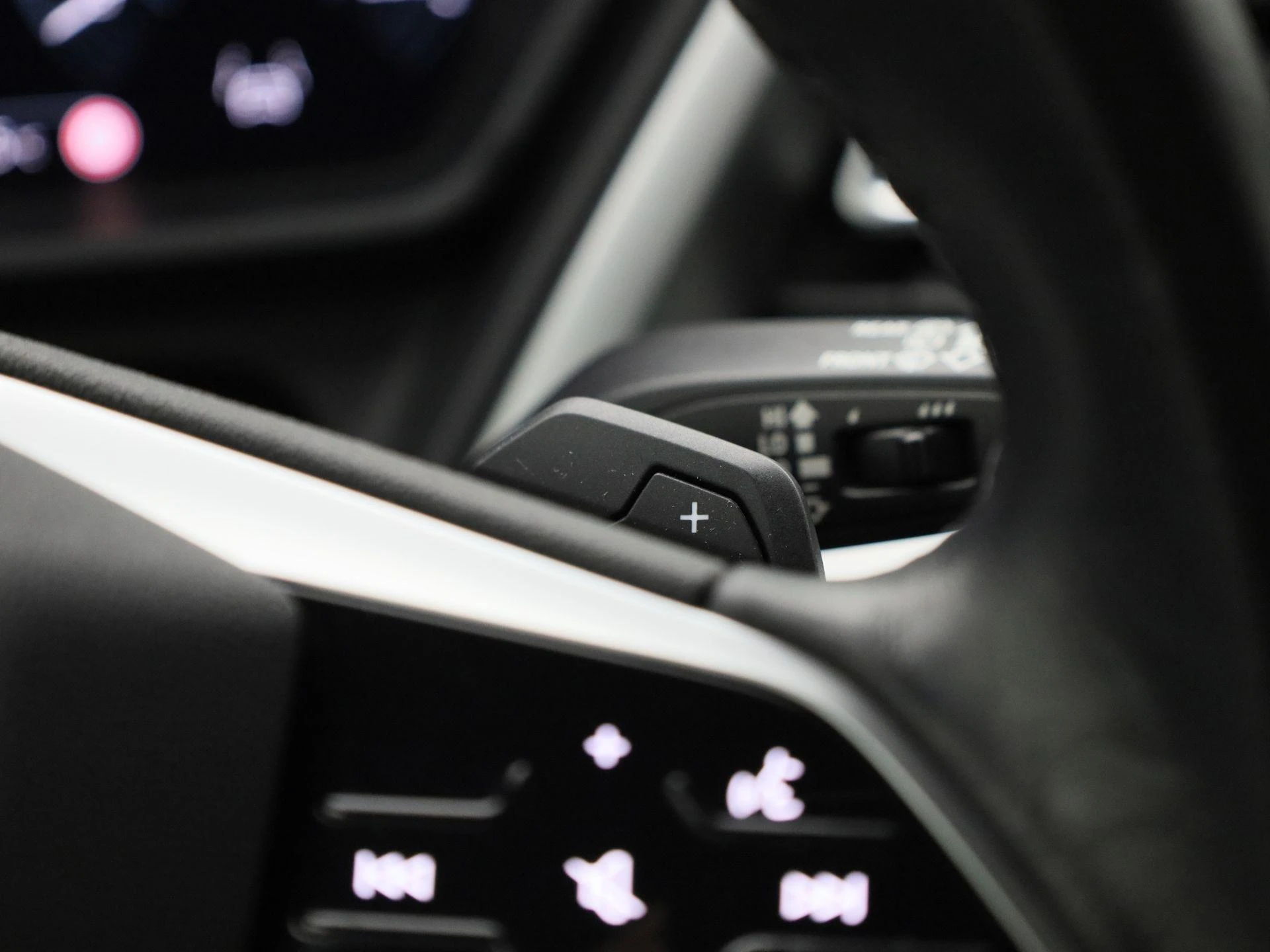 Audi-Q4 e-tron-image-30