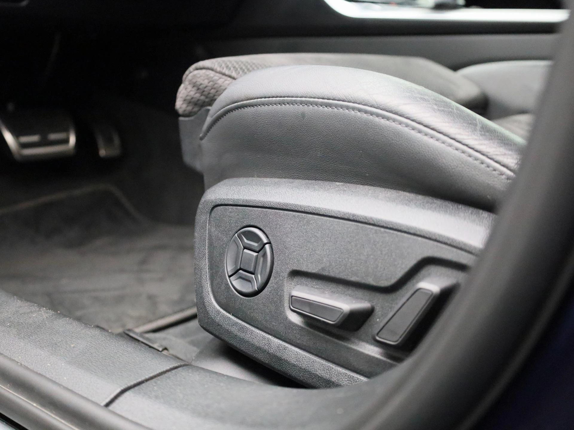 Audi A6 Avant Competition 55 TFSI e S tronic Quattro