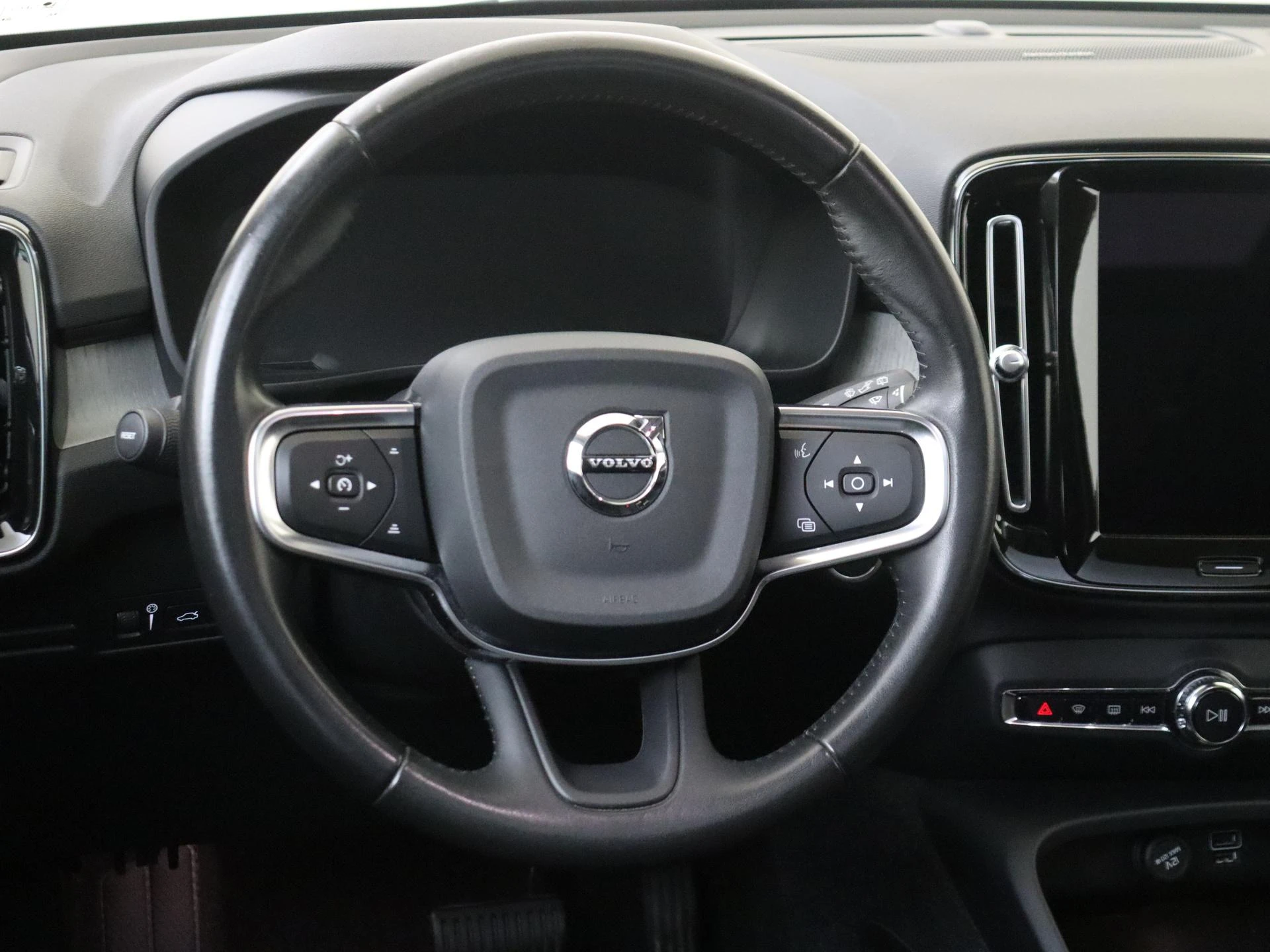 Volvo-XC40-image-9