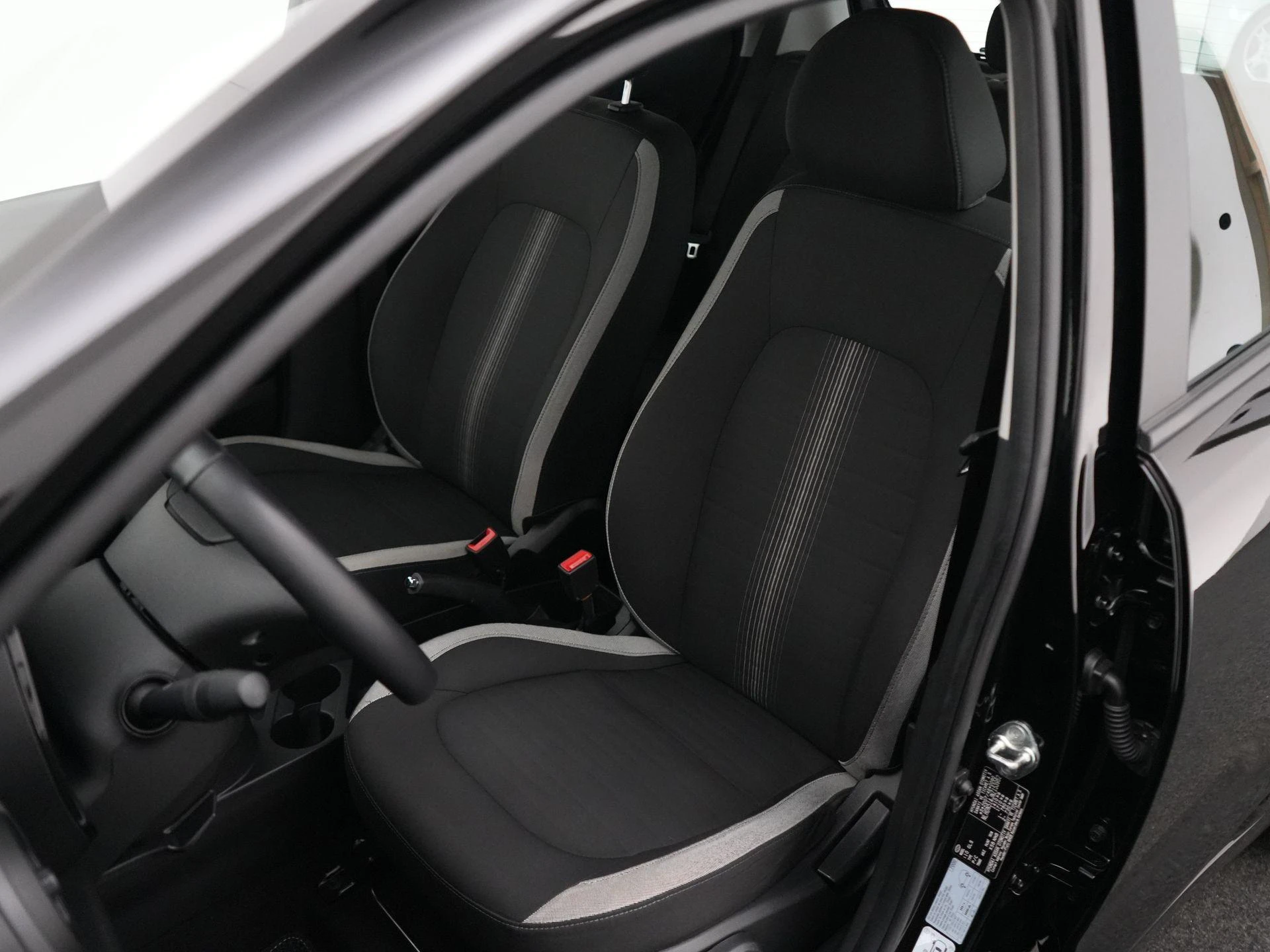 Hyundai-i10-image-6