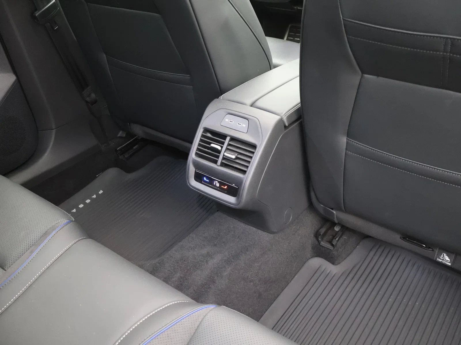 Volkswagen Passat SW Passat R-Line Business Premium 1.5TSI mHEV 150PK *AUTOMAAT*PANODAK*LEDER*ALCANTARA*SPORTZETELS*CAMER