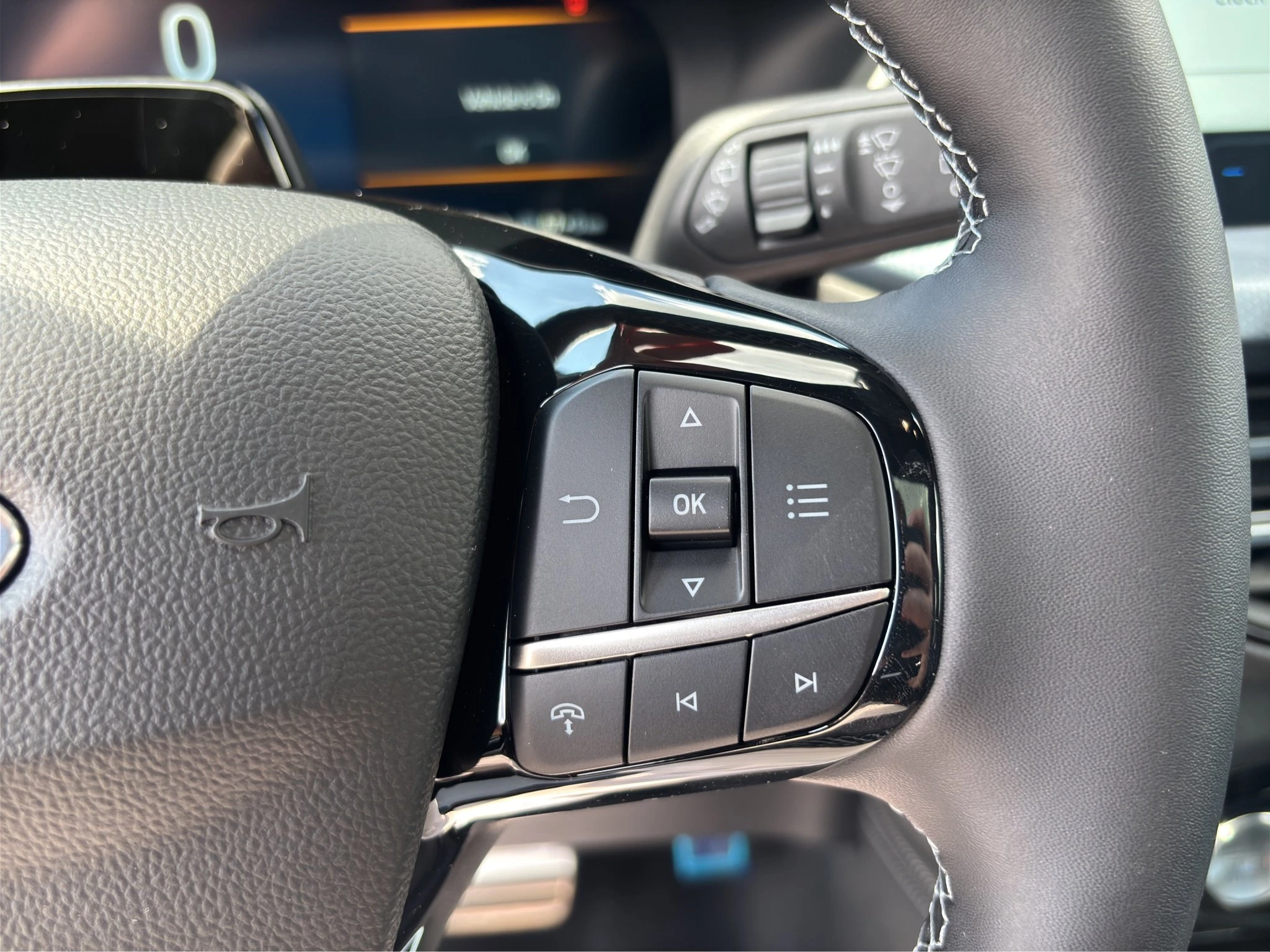 Ford-Kuga-image-25