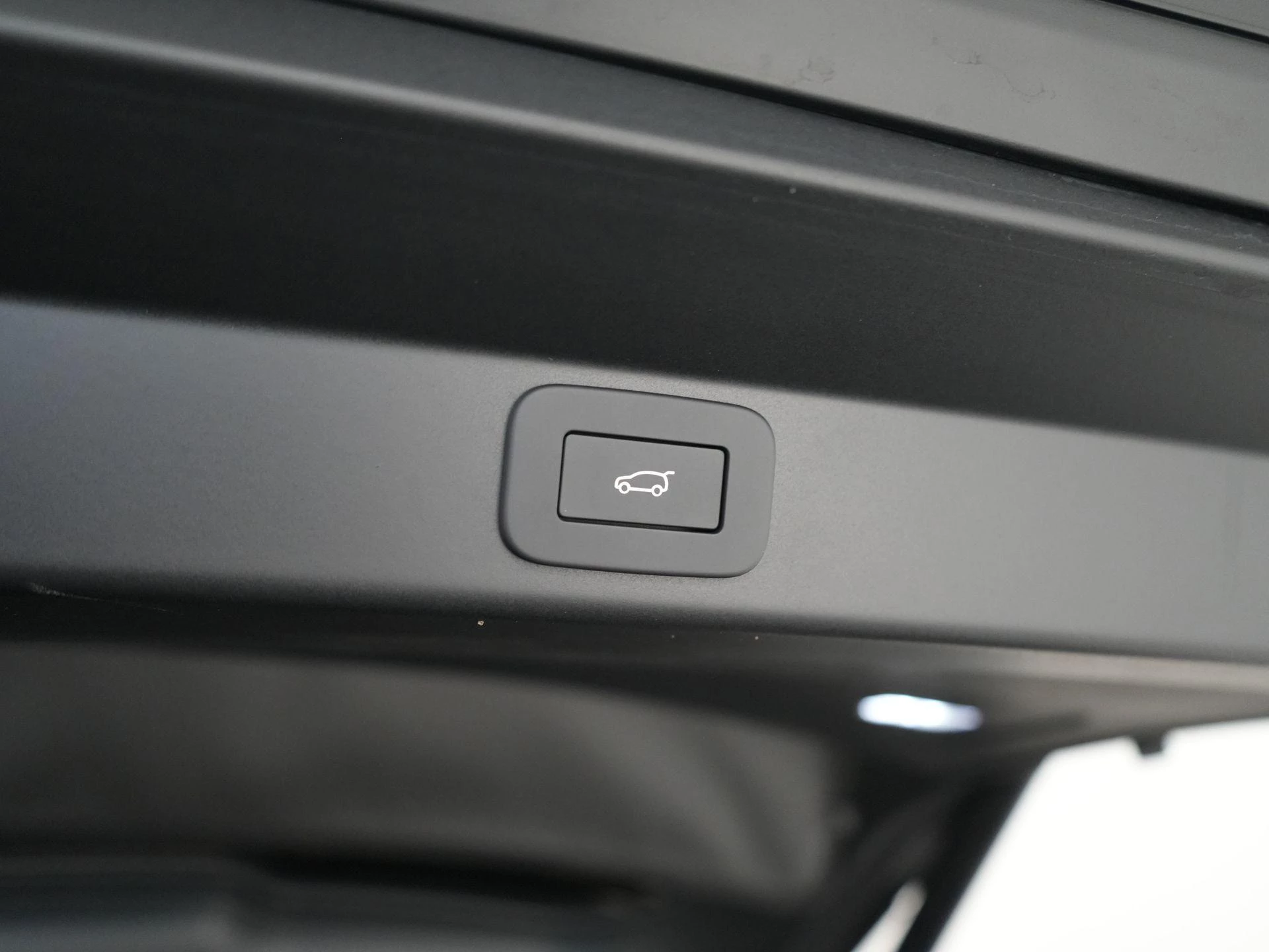 Land Rover Range Rover Sport 3.0 P460e MOMENTUM EDITION