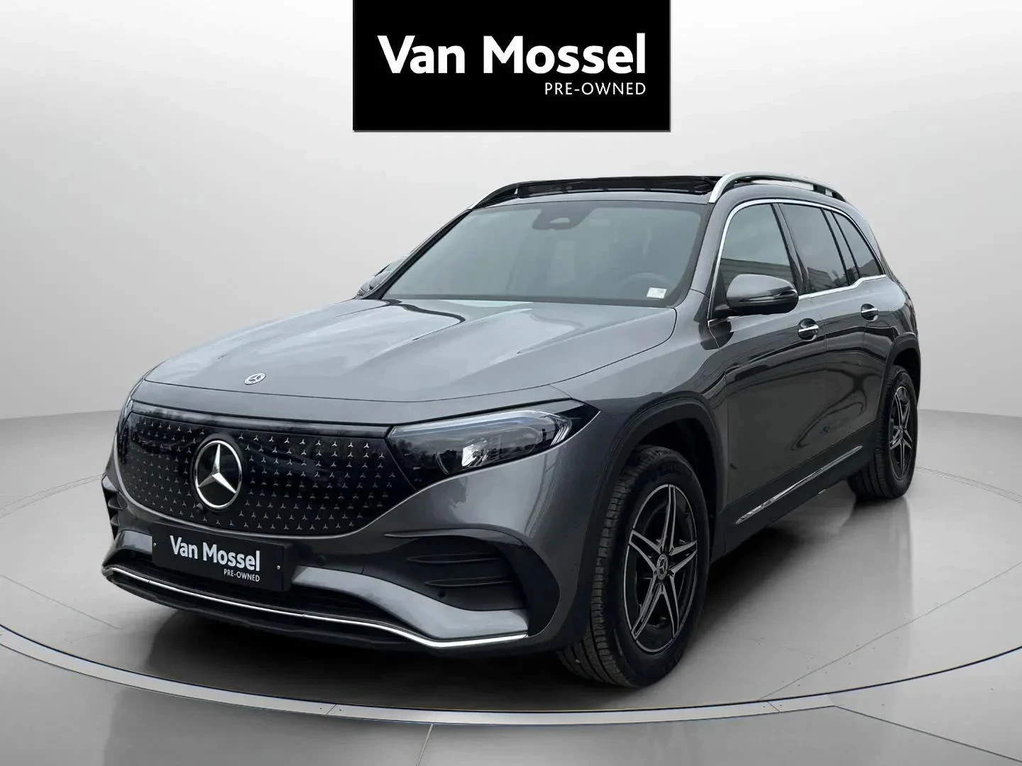 Mercedes-Benz-EQB-image-0