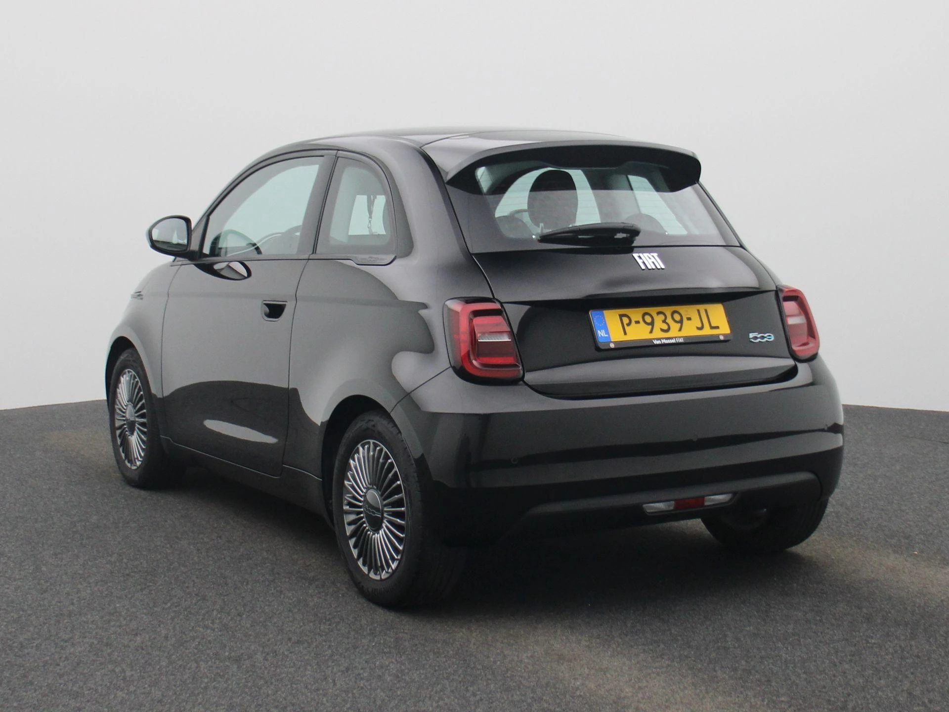 Fiat-500-image-1