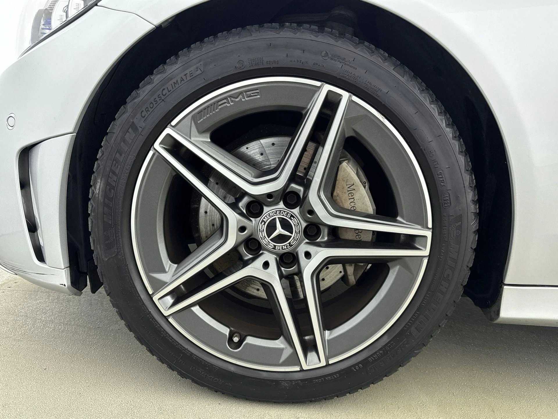 Mercedes-Benz-C-Klasse-image-13