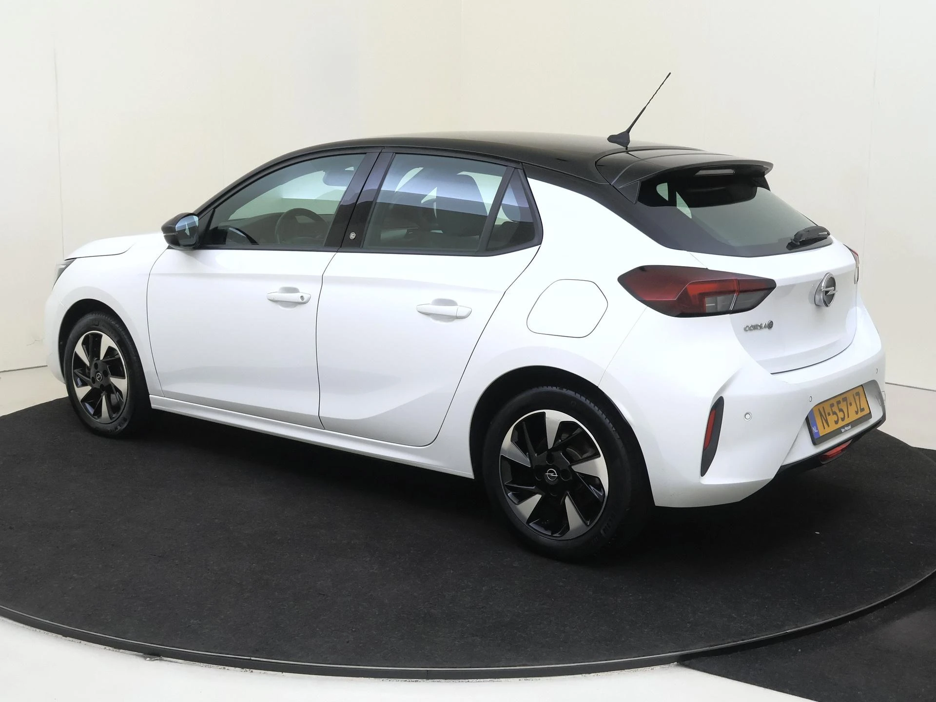 Opel-Corsa-e-image-2