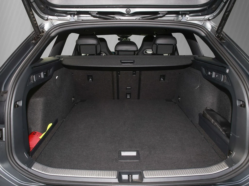 Volkswagen-Passat-image-5