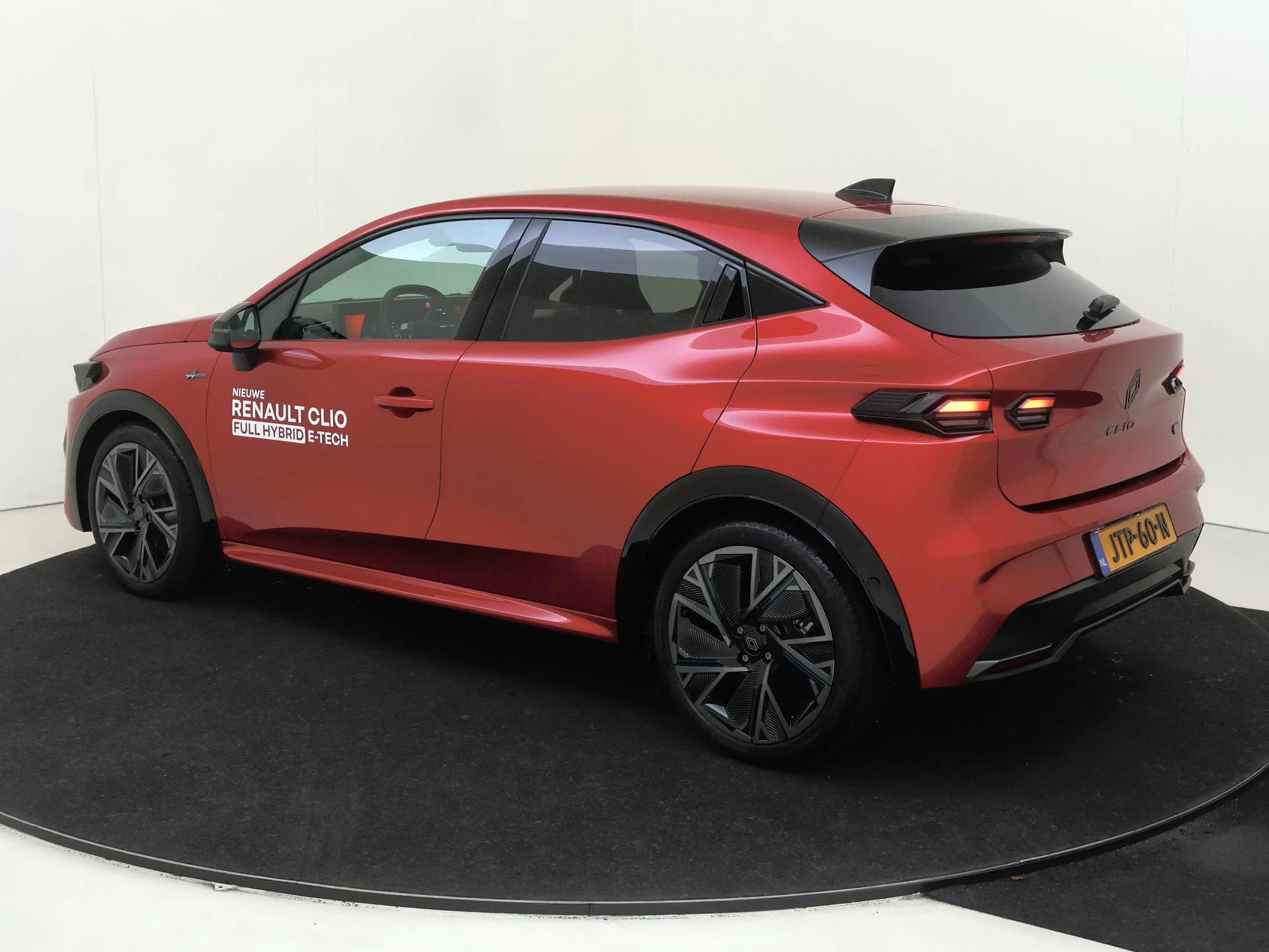 Renault-Clio-image-2