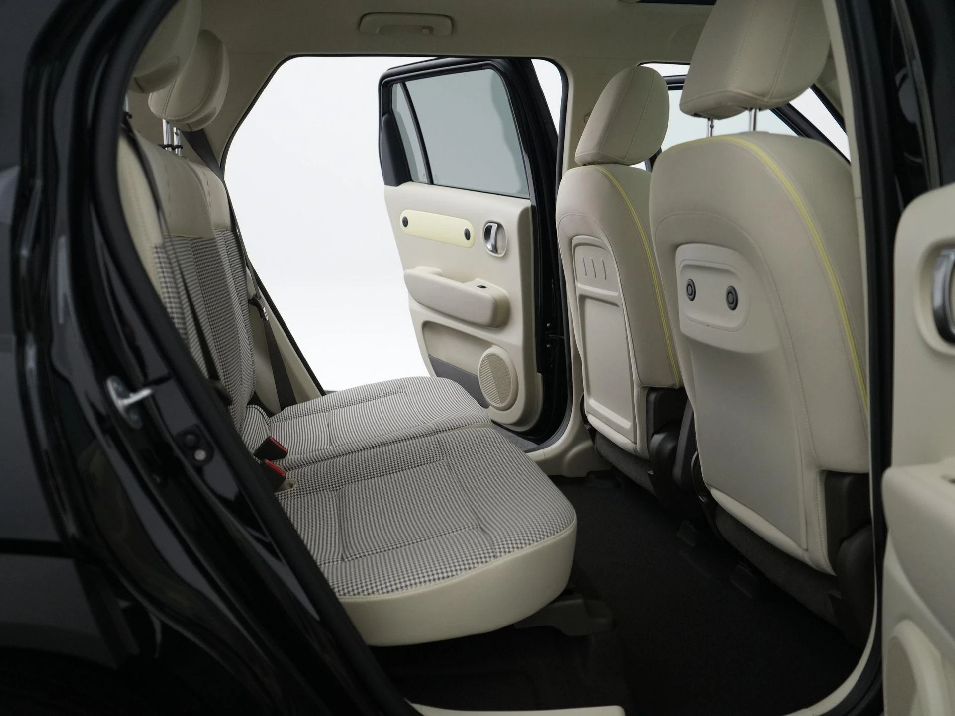 Hyundai-Inster-image-38