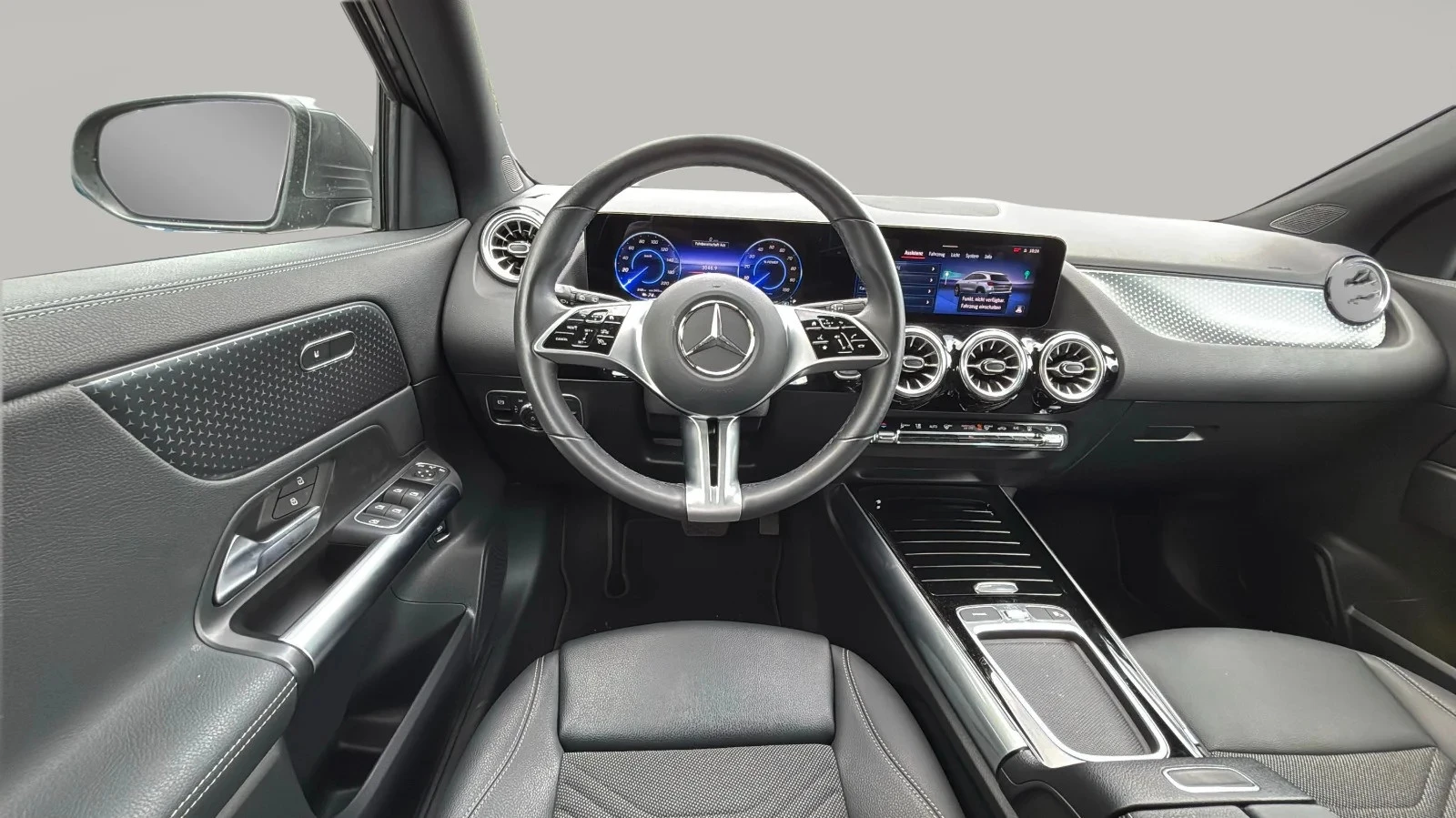 Mercedes-Benz-EQA-image-11