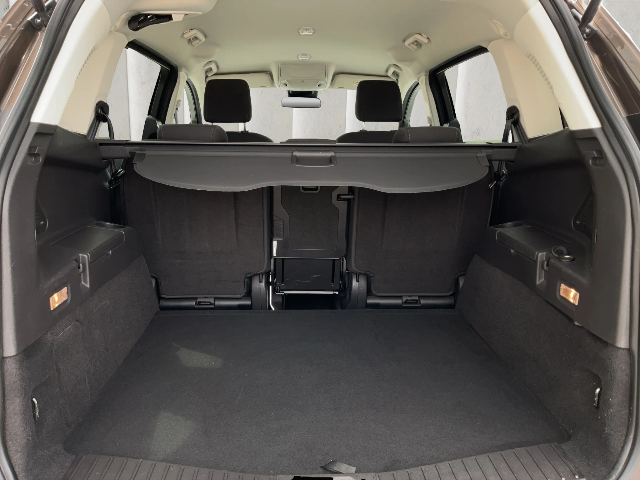 Ford-Grand C-Max-image-17