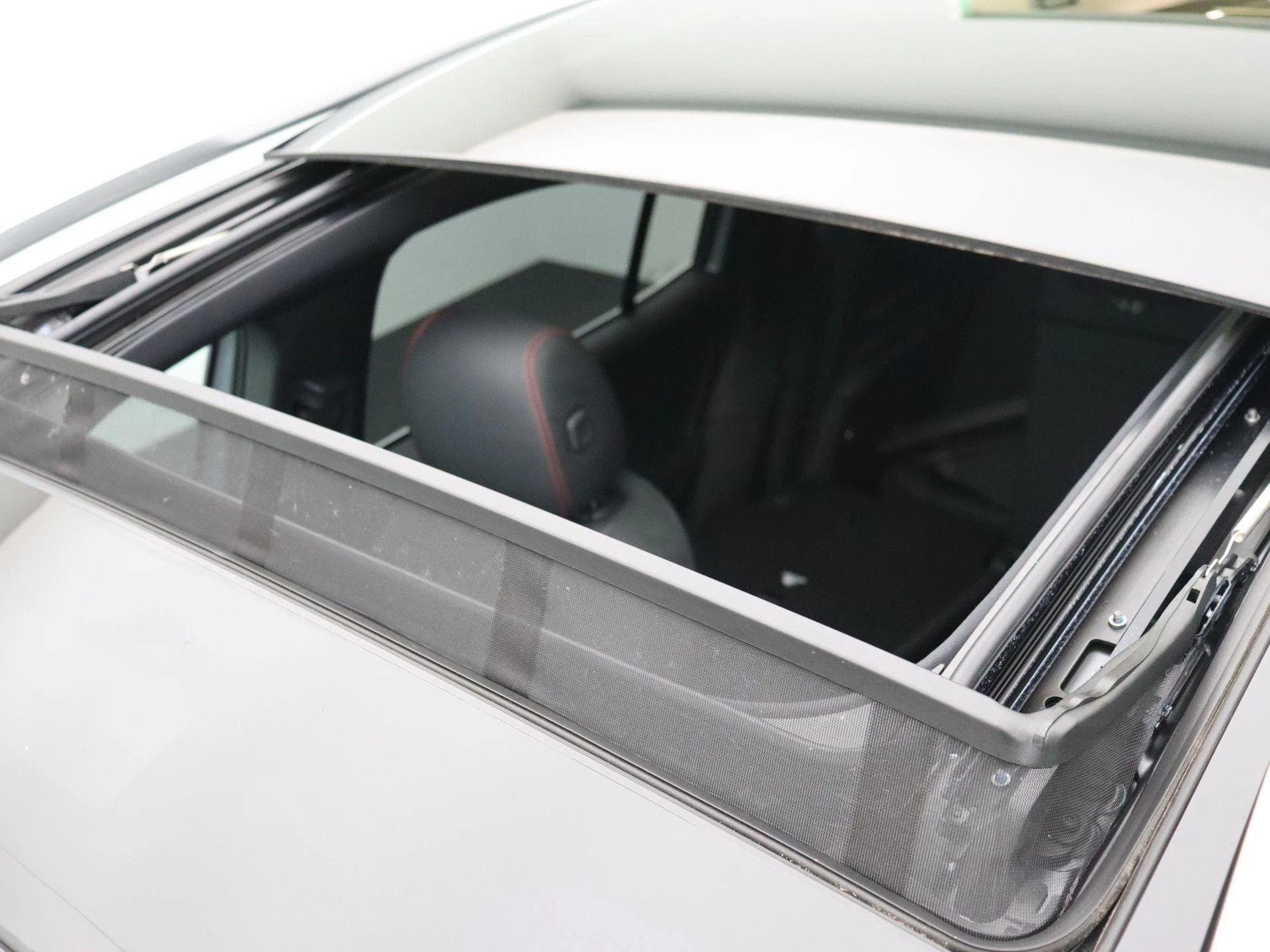 Mercedes-Benz EQB 250+ Business Star Edition + PANO DAK + BURMESTER + HEAD UP + MEMORY +