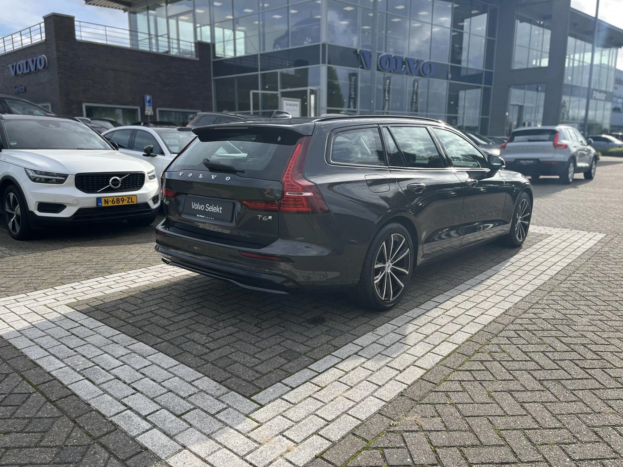 Volvo-V60-image-20