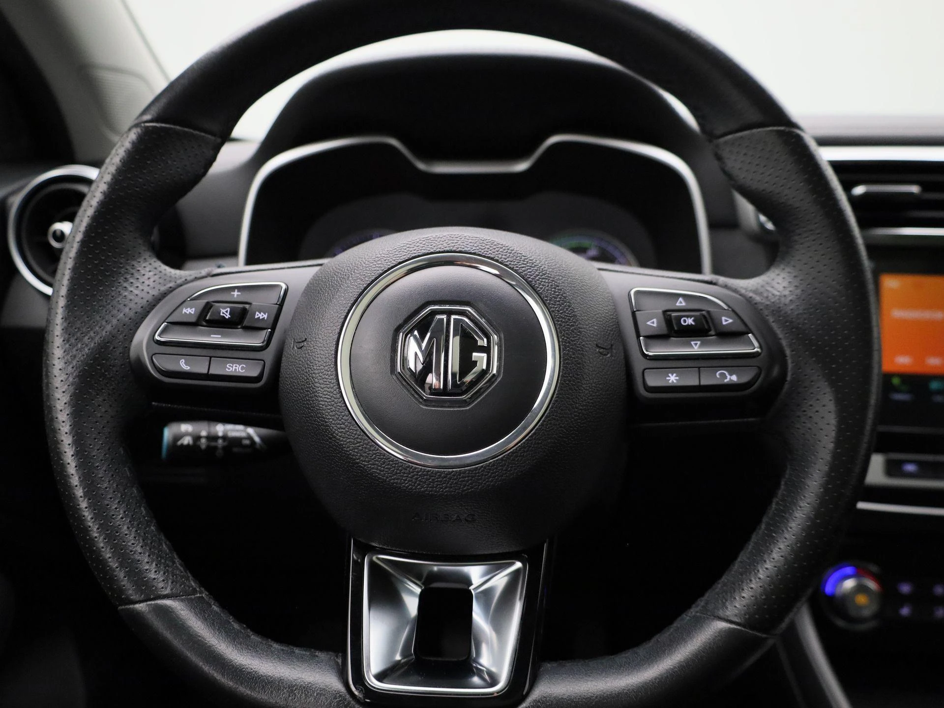 MG-ZS EV-image-6